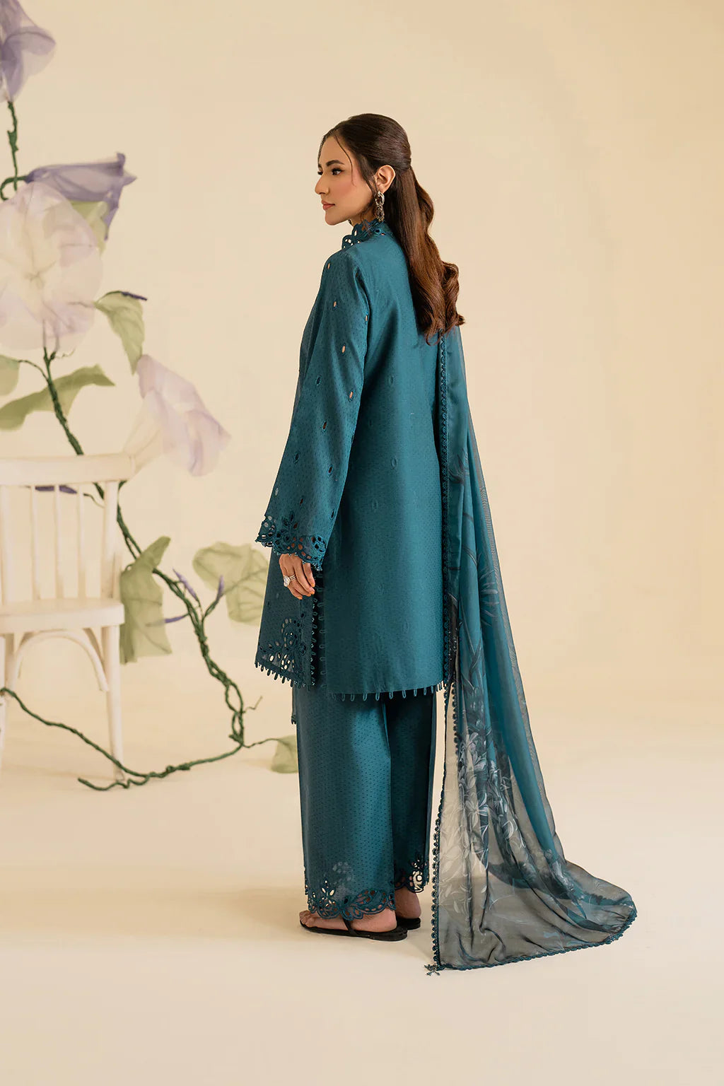 IZNIK - 3PC LAWN EMBROIDERED SHIRT WITH MANAAR PRINTED DUPATTA AND TROUSER -BIC-3747