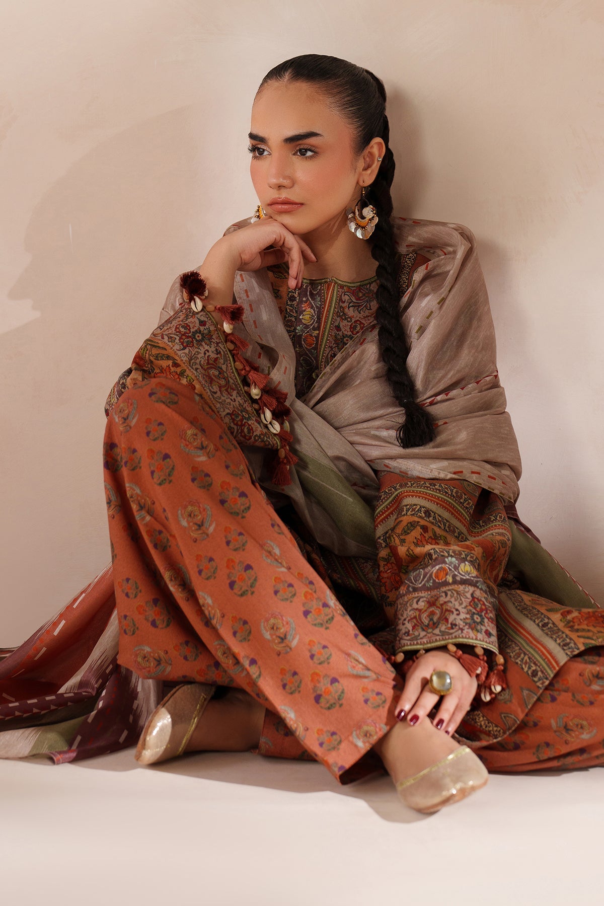 BAROQUE-3PC VISCOSE PRINTED SHIRT WITH VISCOSE PRINTED DUPATTA AND TROUSER-BIC