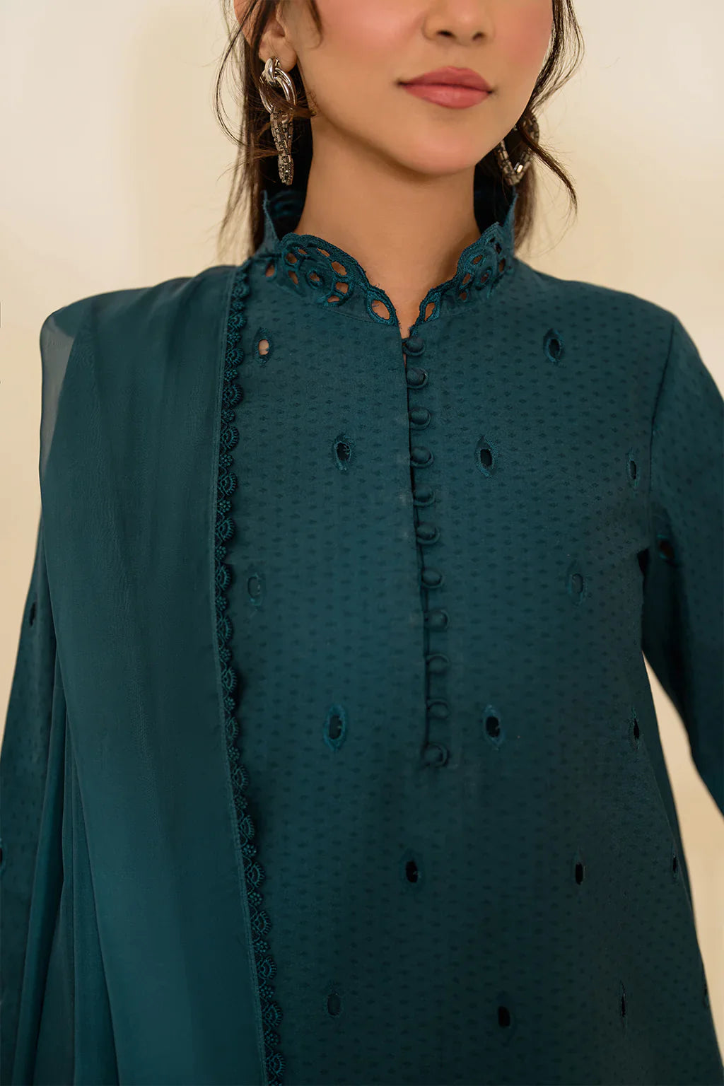 IZNIK - 3PC LAWN EMBROIDERED SHIRT WITH MANAAR PRINTED DUPATTA AND TROUSER -BIC-3747