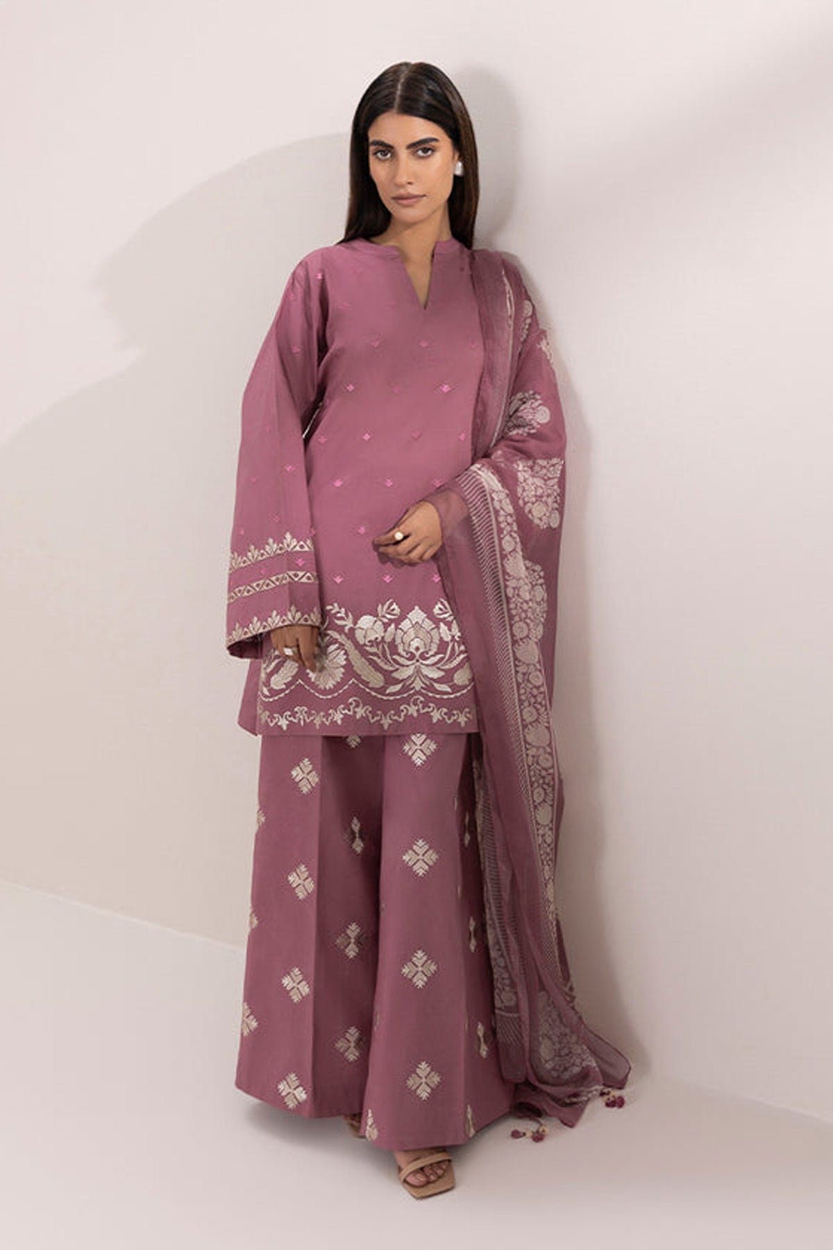 SAPPHIRE- 3PC LAWN EMBROIDERED SHIRT MONARK PRINT DUPATTA & EMB TROUSER-BIC-3620