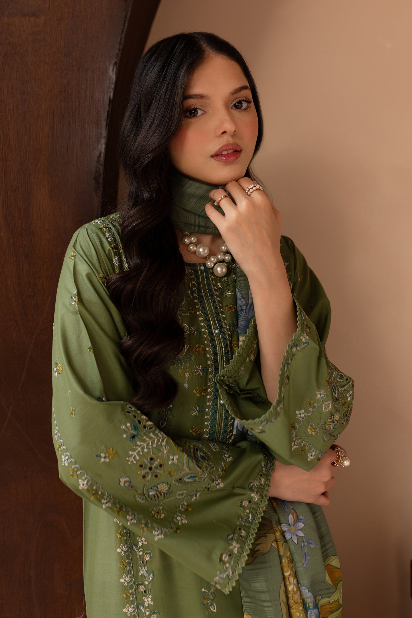BATIK-3PC LAWN EMBROIDERED SHIRT WITH MONARK PRINT DUPATTA AND EMB TROUSER-BIC-3700