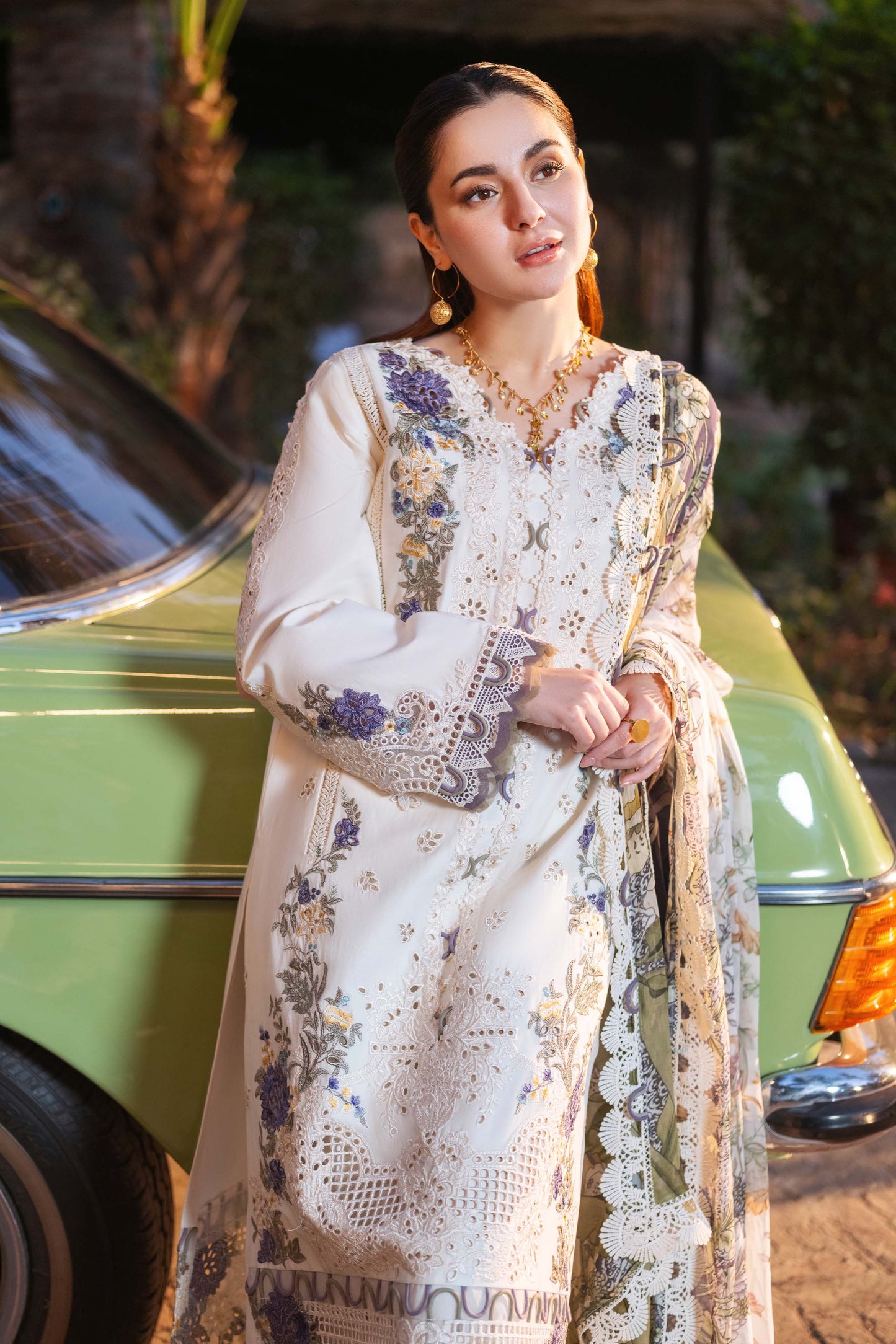 JADE - 3PC LAWN EMBROIDERED SHIRT WITH CHIFFON PRINTED DUPATTA AND TROUSER-BIC-3821