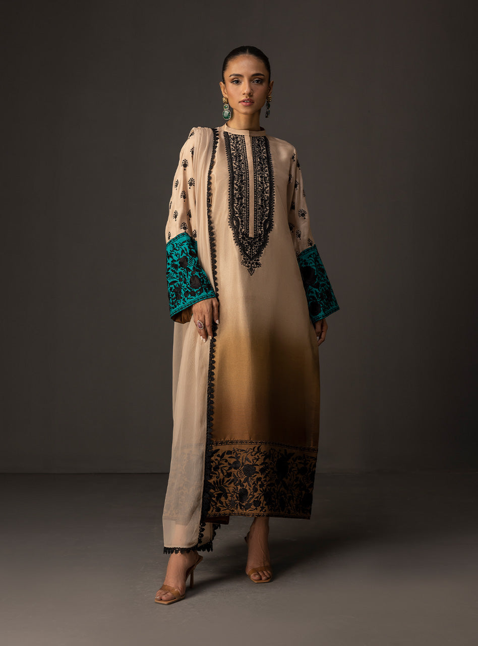 ZAINAB CHOTANI-3PC SHAMOZ SILK PRINT EMBROIDERED SHIRT WITH SOFT SILK PRINT DUPATTA & SILK TROUSER BIC-1717