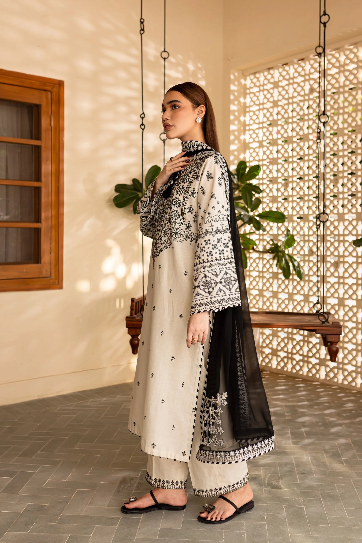 BATIK-3PC LAWN EMBROIDERED SHIRT WITH CHIFFON EMBROIDERED DUPATTA AND TROUSER-BIC-3689