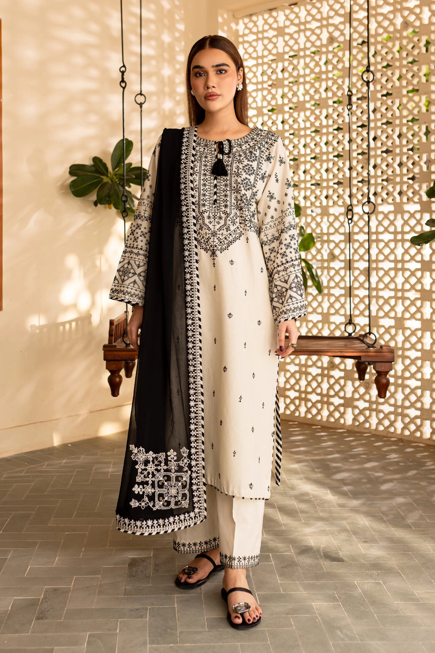 BATIK-3PC LAWN EMBROIDERED SHIRT WITH CHIFFON EMBROIDERED DUPATTA AND TROUSER-BIC-3689