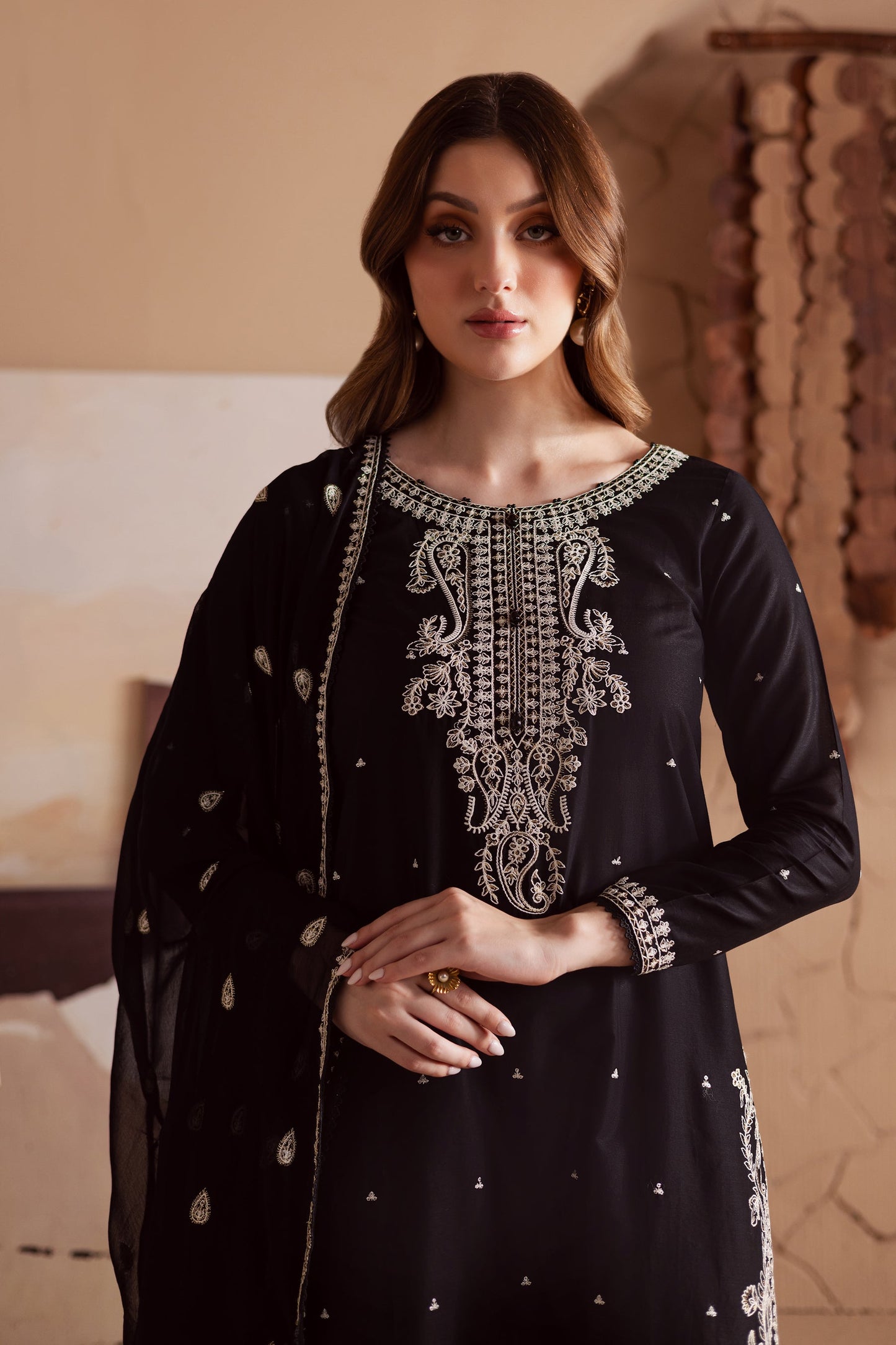 BATIK-3PC DHANAK EMBROIDERED SHIRT WITH CHIFFON EMBROIDERED DUPATTA AND TROUSER BIC-4155