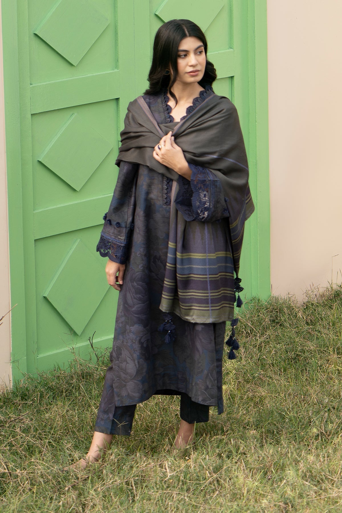 BAROQUE-3PC KHADDAR PRINTED SHIRT WITH KHADDAR PRINT DUPATTA AND PRINT TROUSER-BIC-2631