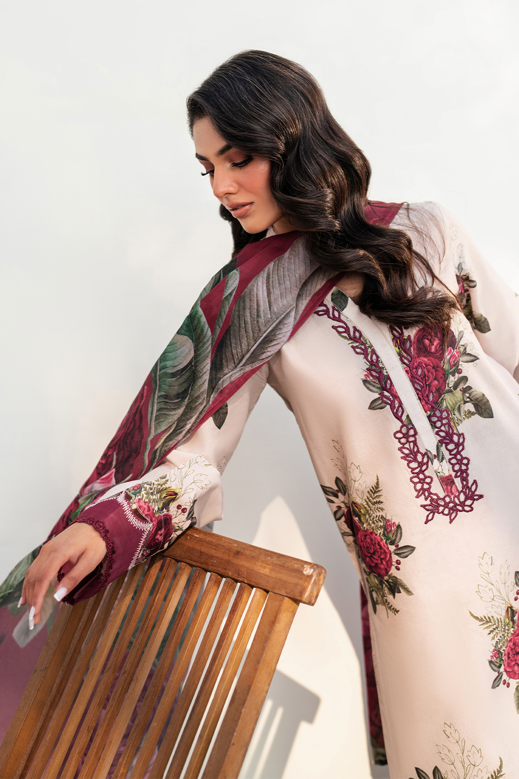 IZNIK-3PC KARANDI PRINTED SHIRT WITH KARANDI PRINTED DUPATTA AND TROUSER-BIC-2572