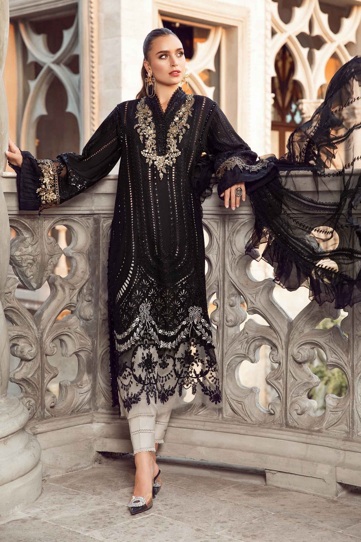 MARIA B- LAWN 3PC EMBROIDERED SHIRT WITH ORGANZA EMBROIDERED DUPATTA WITH TROUSER -BIC- 3422