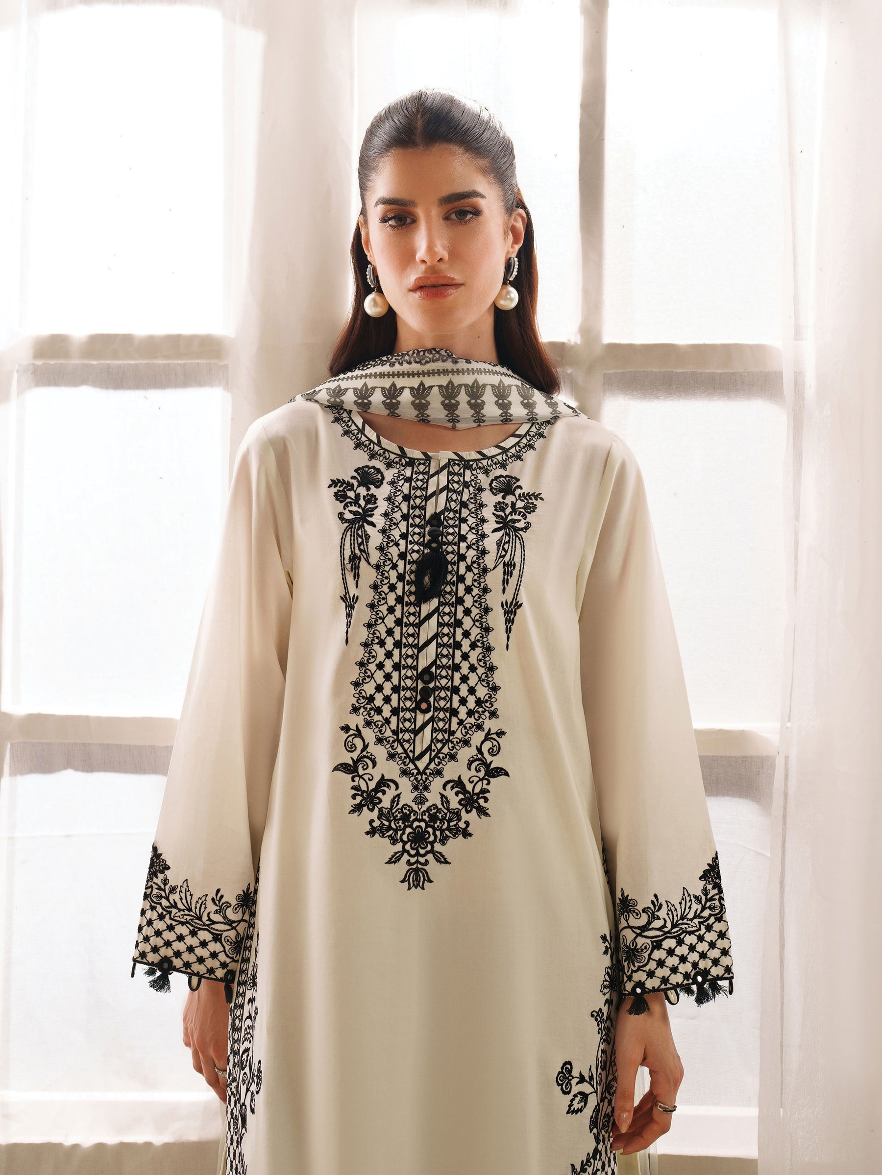 GARNET-3PC KHADDAR EMBROIDERED SHIRT WITH COURTRAI PRINTED SHAWL AND TROUSER-BIC-4307