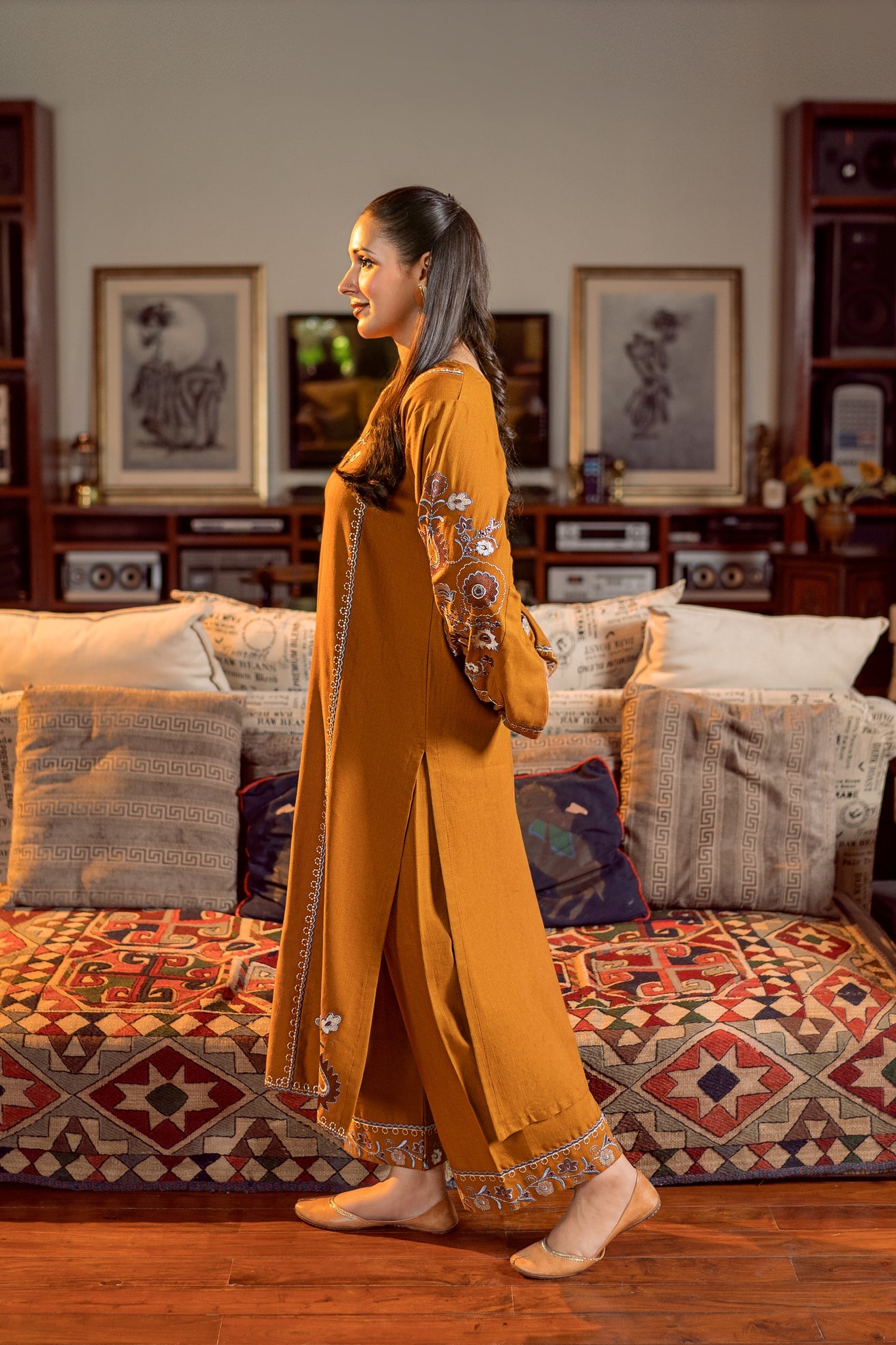 URGE-2PC DHANAK EMBROIDERED SHIRT AND EMBROIDRED SLEEVES-BIC-134