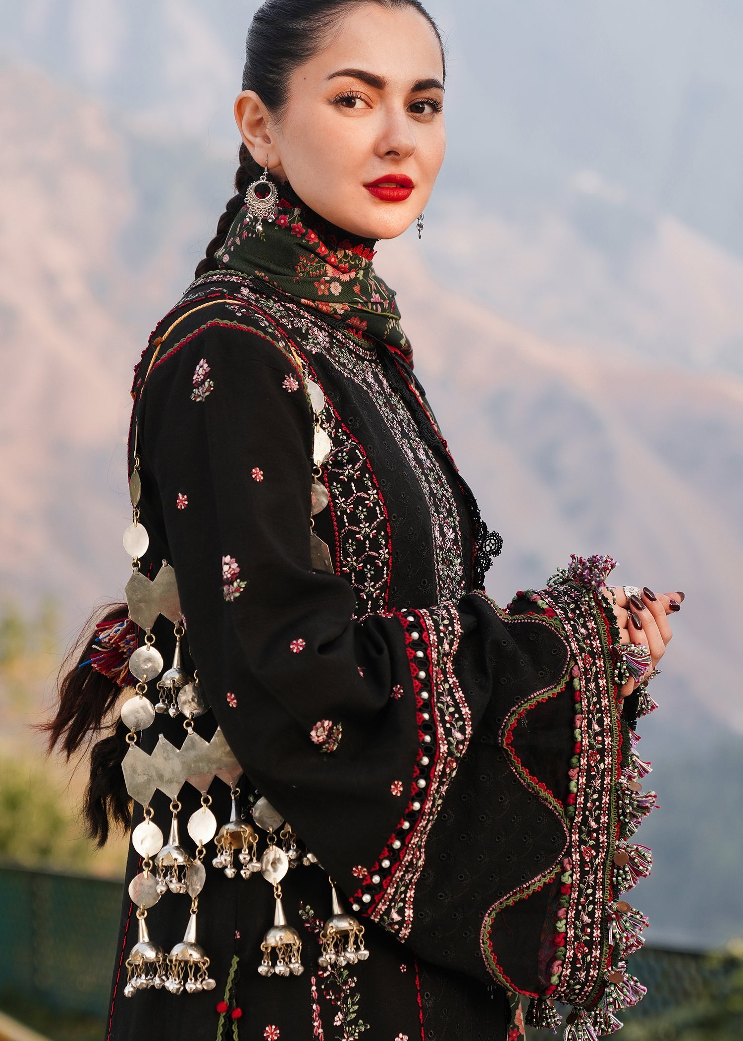 HUSSAIN REHAR-3PC KARANDI EMBROIDERED SHIRT WITH COURTRAI PRINTED SHAWL AND TROUSER-BIC-4261