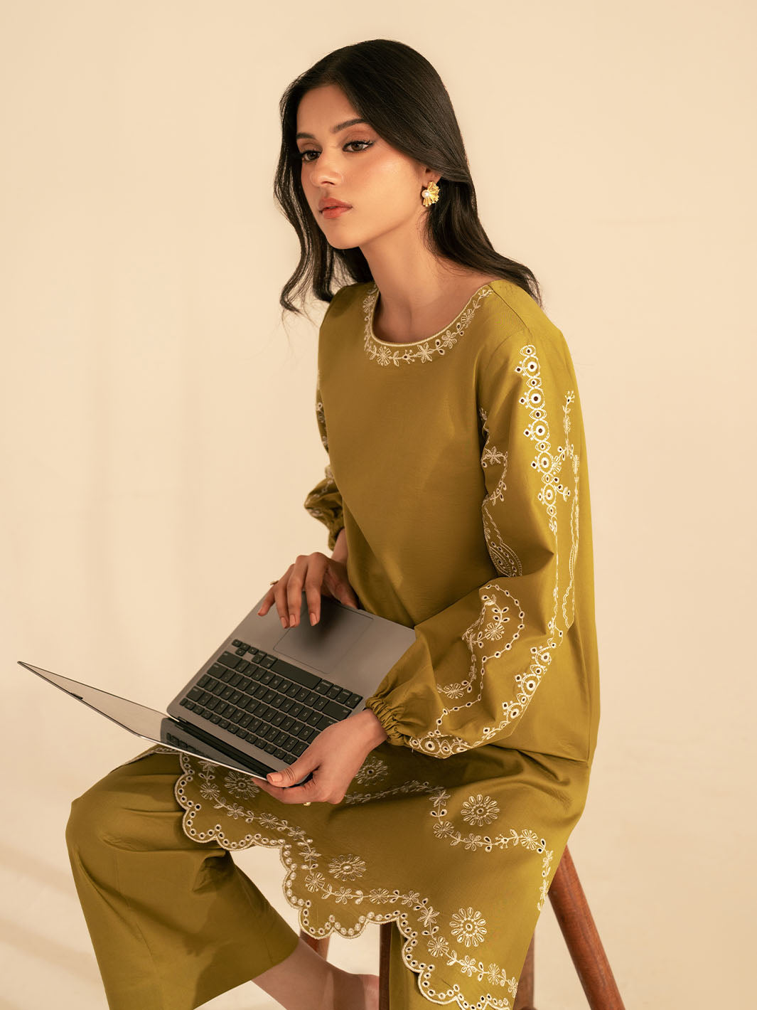 BATIK-2PC DHANAK EMBROIDRED SHIRT WITH DHANAK EMBROIDRED SLEEVES-BIC-122