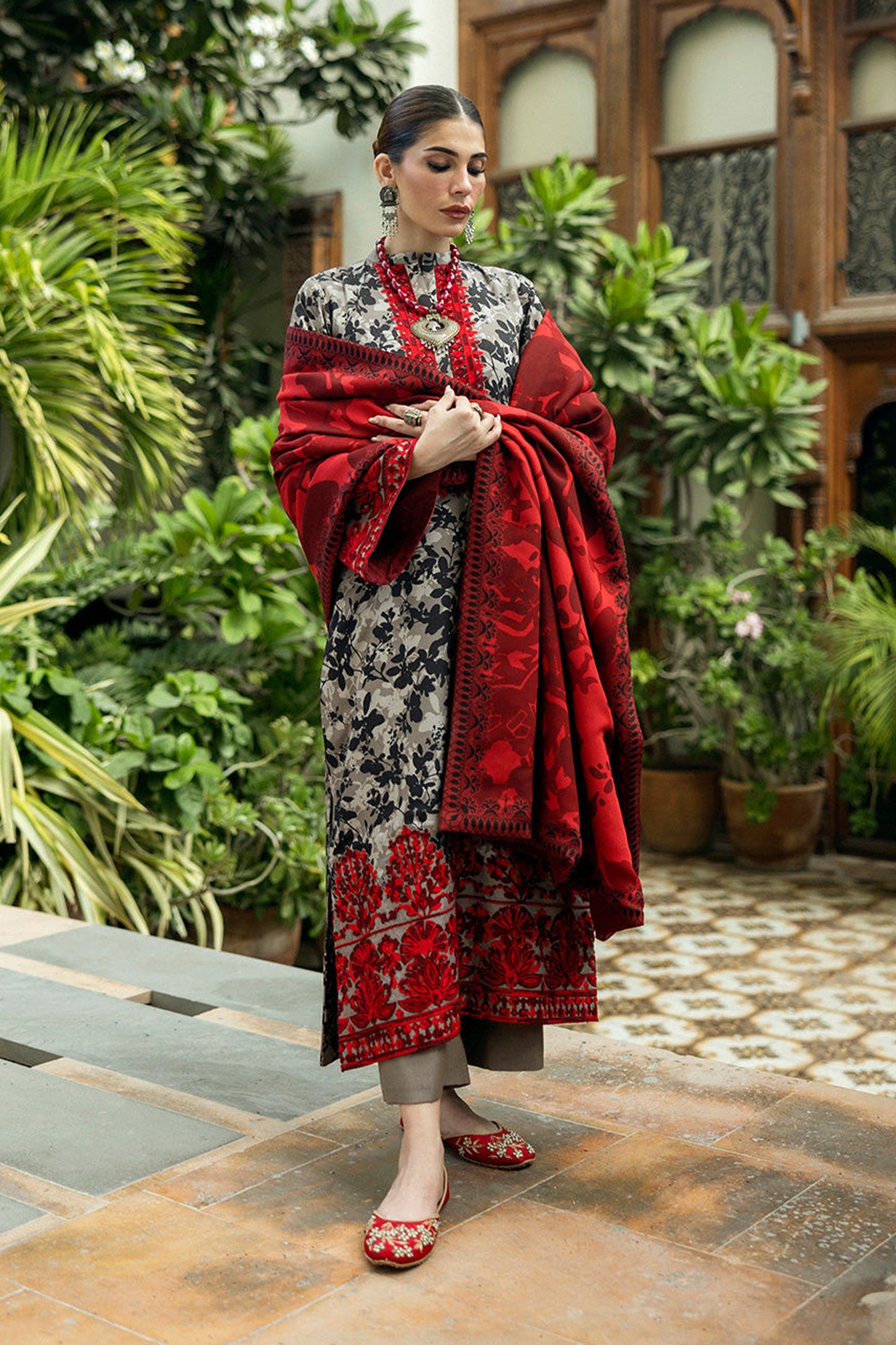 ZAINAB CHOTTANI-3PC LAWN EMBROIDERED PRINTED SHIRT WITH LAWN PRINT DUPATTA AND PRINT TROUSER-BIC-