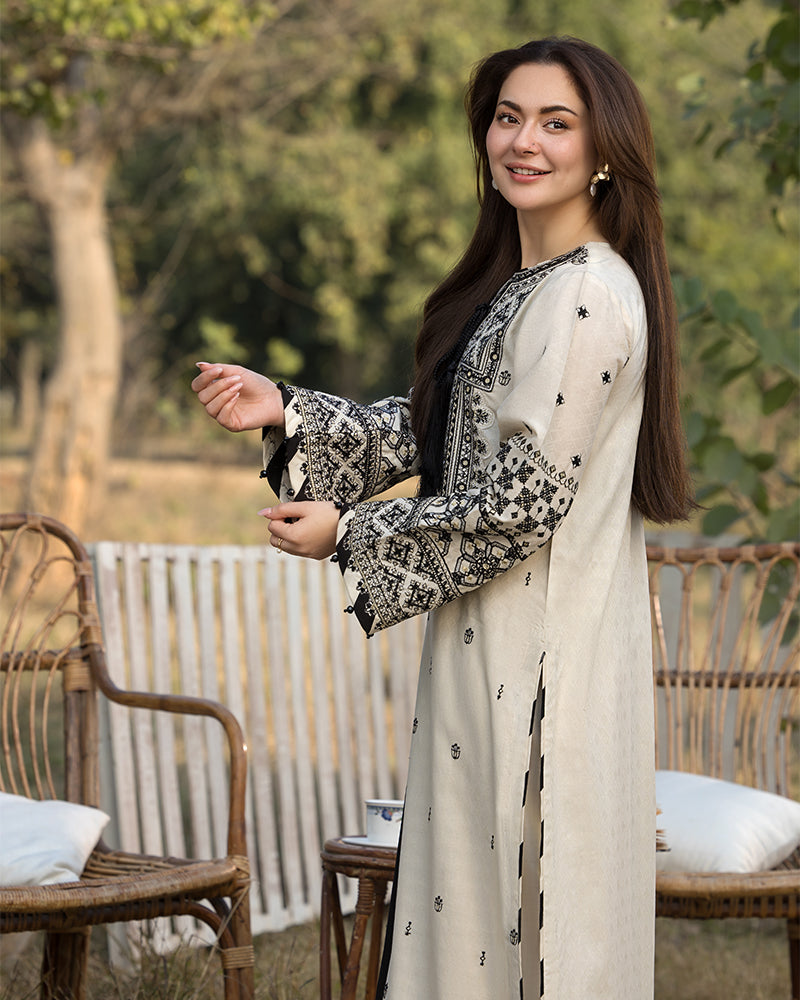 QALAMQAR-3PC LAWN EMBROIDERED SHIRT WITH CHIFFON EMBROIDERED DUPATTA AND TROUSER-BIC-3757