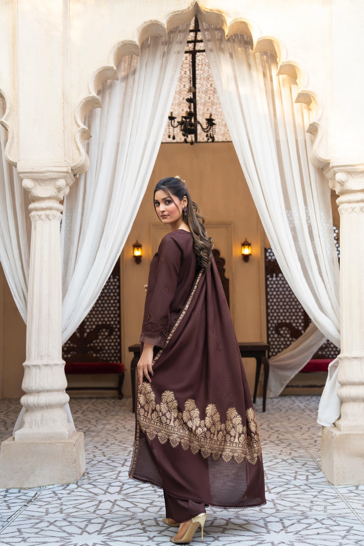MIRAKHI-3PC LAWN CHIKENKARI EMBROIDERED SHIRT WITH LAWN JACQUARD PRINT DUPATTA -BIC-5500