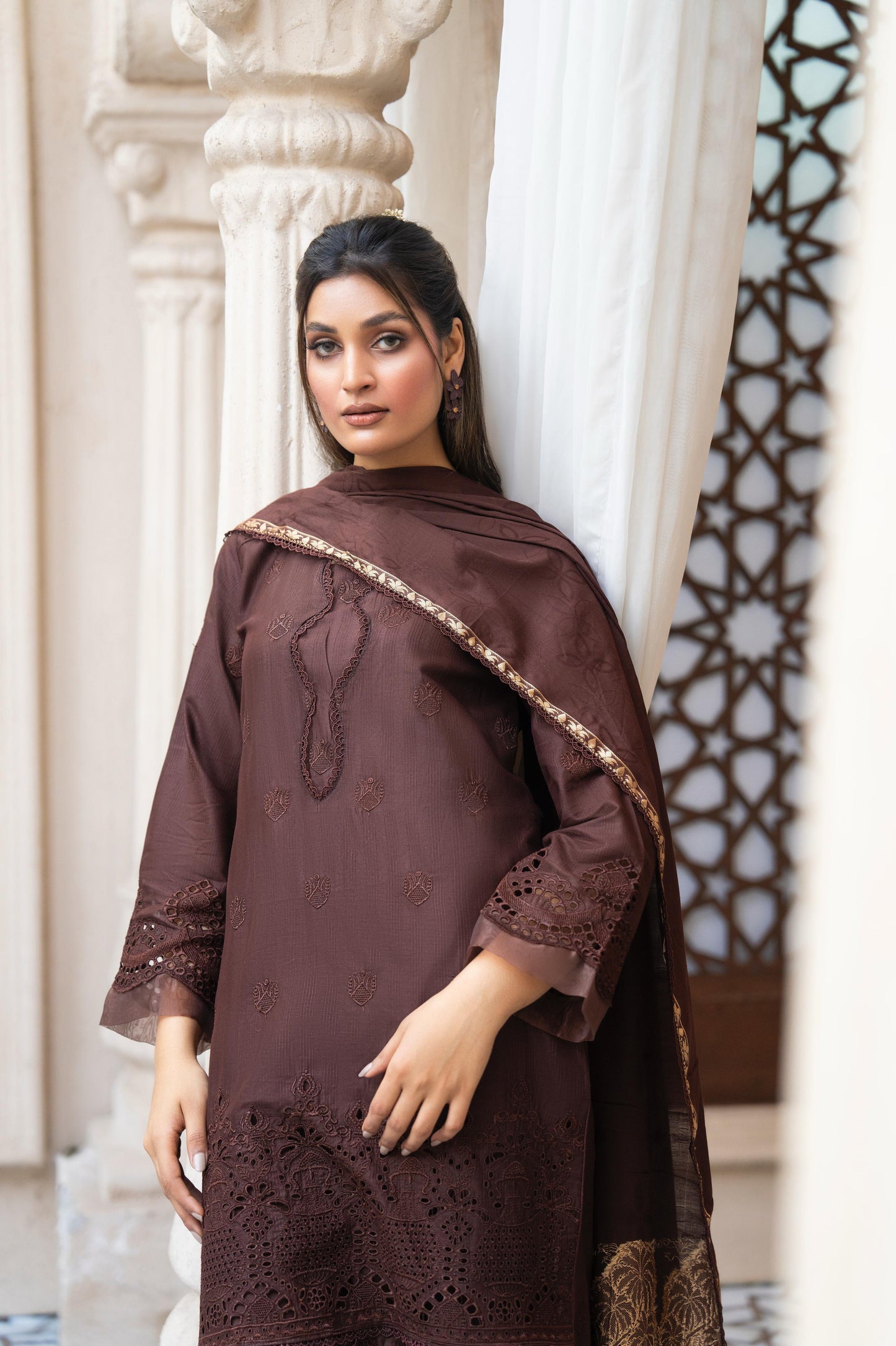 MIRAKHI-3PC LAWN CHIKENKARI EMBROIDERED SHIRT WITH LAWN JACQUARD PRINT DUPATTA -BIC-5500