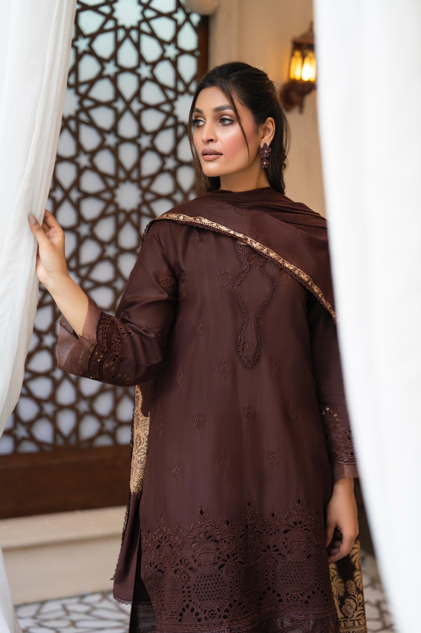 MIRAKHI-3PC LAWN CHIKENKARI EMBROIDERED SHIRT WITH LAWN JACQUARD PRINT DUPATTA -BIC-5500