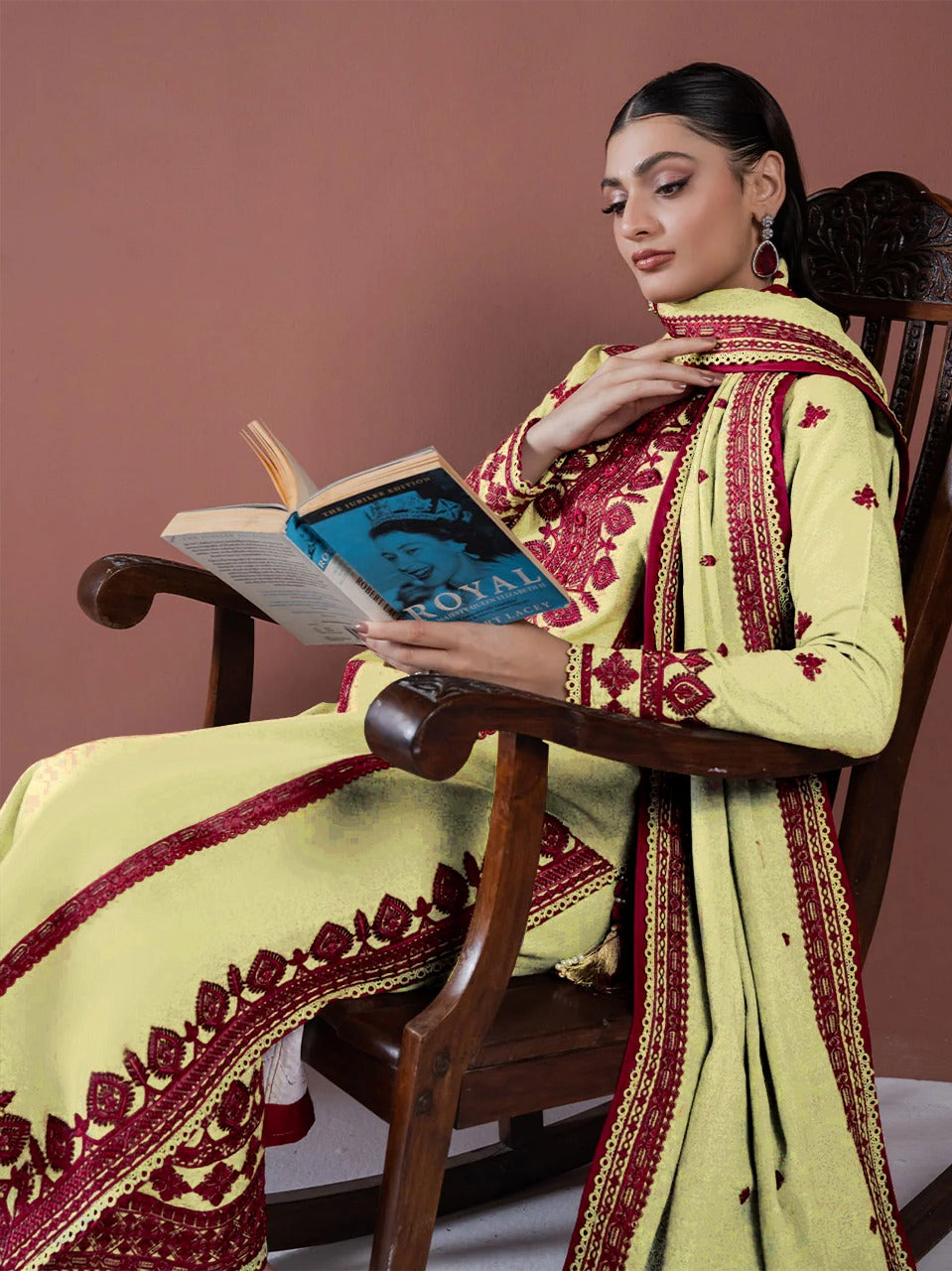 ASIM JOFA-3PC LAWN EMBROIDERED SHIRT WITH LAWN EMBROIDERED DUPATTA AND LAWN TROUSER-BIC-3563 A
