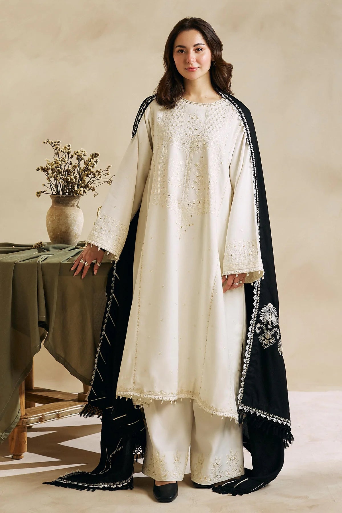 ZARA SHAH JAHAN-3PC DHANAK EMBROIDERED SHIRT WITH DHANAK EMBROIDERED SHAWL & EMB TROUSER-BIC-4010