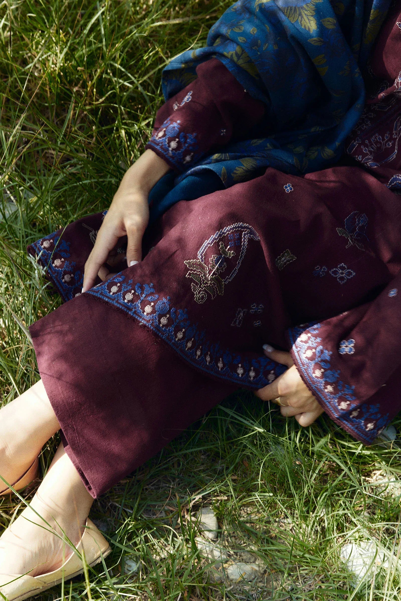 ZARA SHAH JAHAN-3PC DHANAK EMBROIDERED SHIRT WITH COURTRAI WOOL PRINTED SHAWL AND TROUSER-BIC-4045
