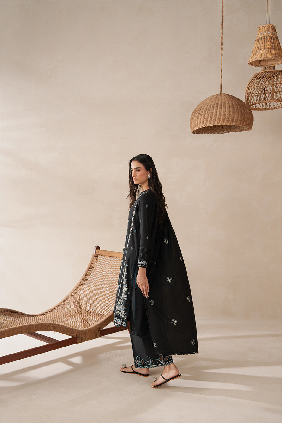 BEECHTREE-3PC KARANDI EMBROIDERED SHIRT WITH KHADDI NET EMBROIDERED DUPATTA AND EMB TROUSER-BIC-4258
