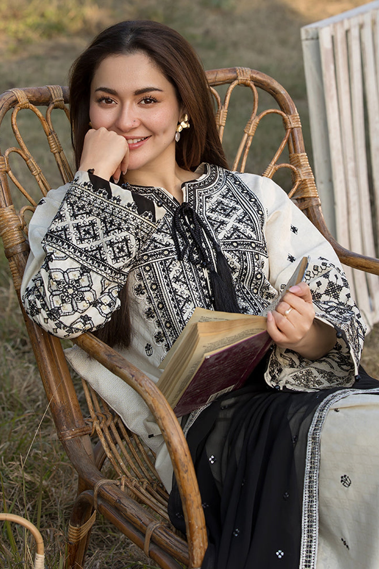 QALAMQAR-3PC LAWN EMBROIDERED SHIRT WITH CHIFFON EMBROIDERED DUPATTA AND TROUSER-BIC-3757
