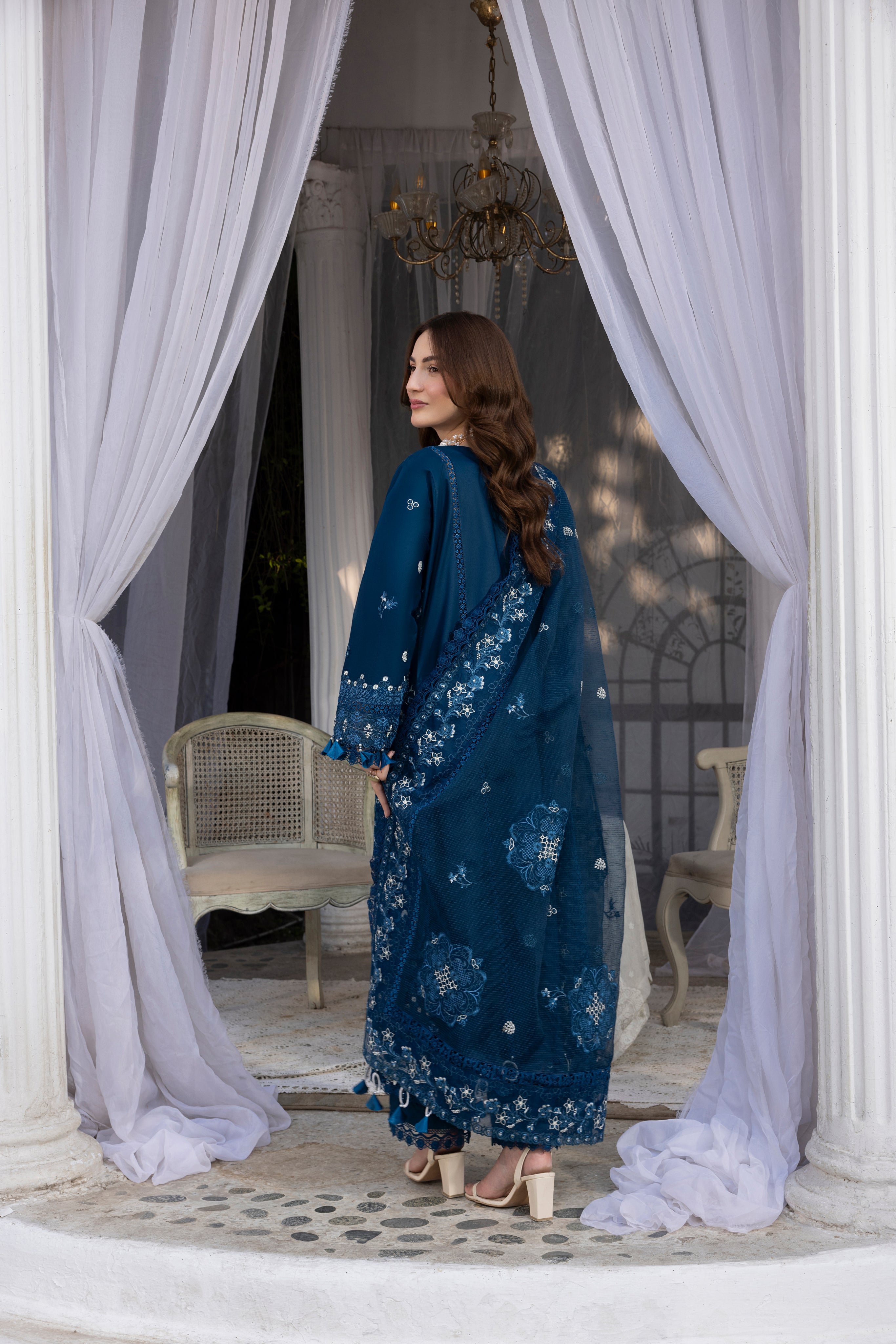 MEHMAL-DAISY-LAWN EMBROIDERED-MBN-08