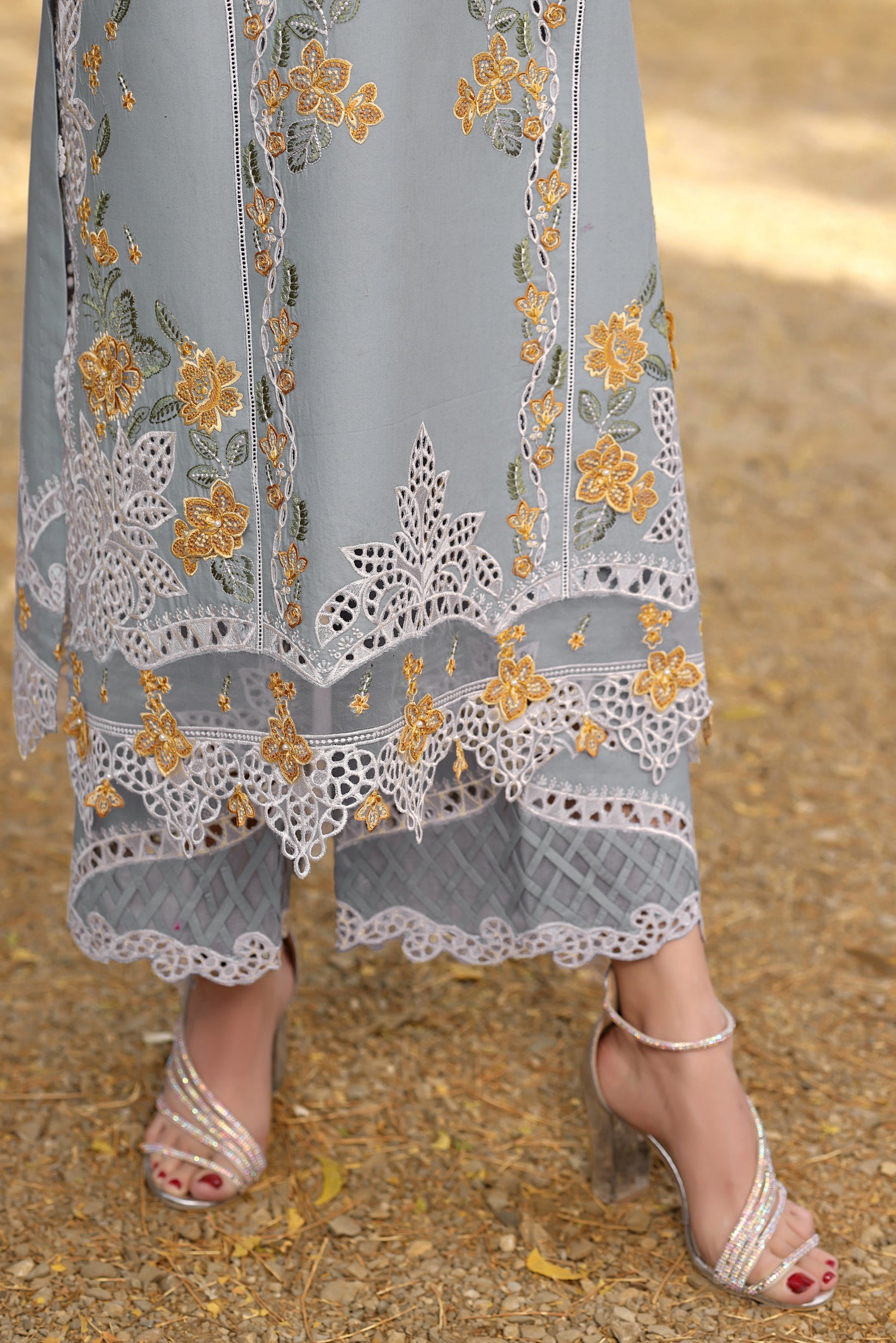 ANEELAS-3PC LAWN EMBROIDERED SHIRT WITH CHIFFON EMBROIDRED DUPATTA & EMB TROUSER-BIC-4790