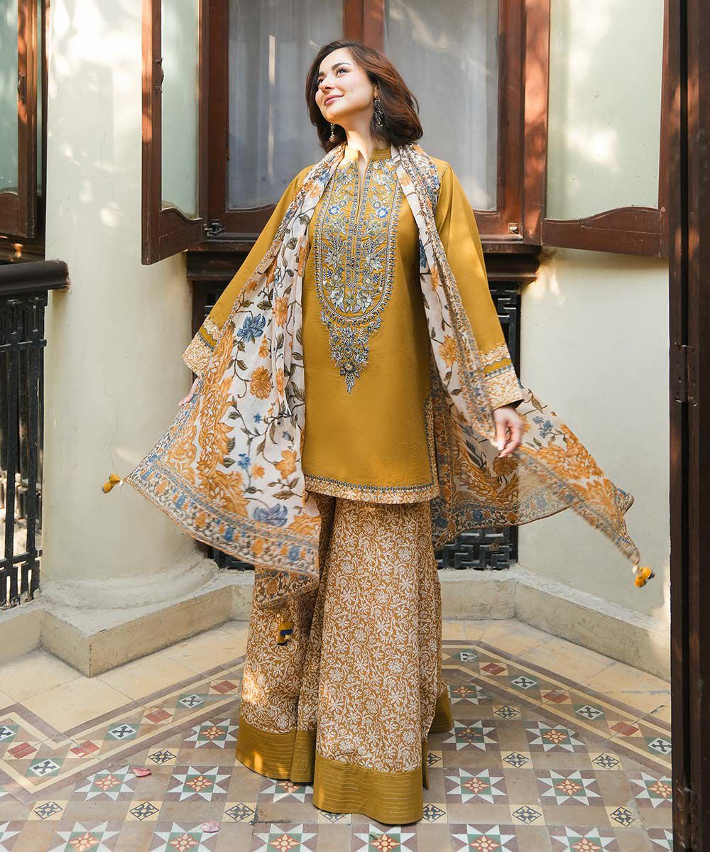SAPPHIRE-3PC KHADDAR PRINTED EMB SHIRT WITH KHADDAR PRINTED DUPATTA AND PRINT TROUSER-BIC-