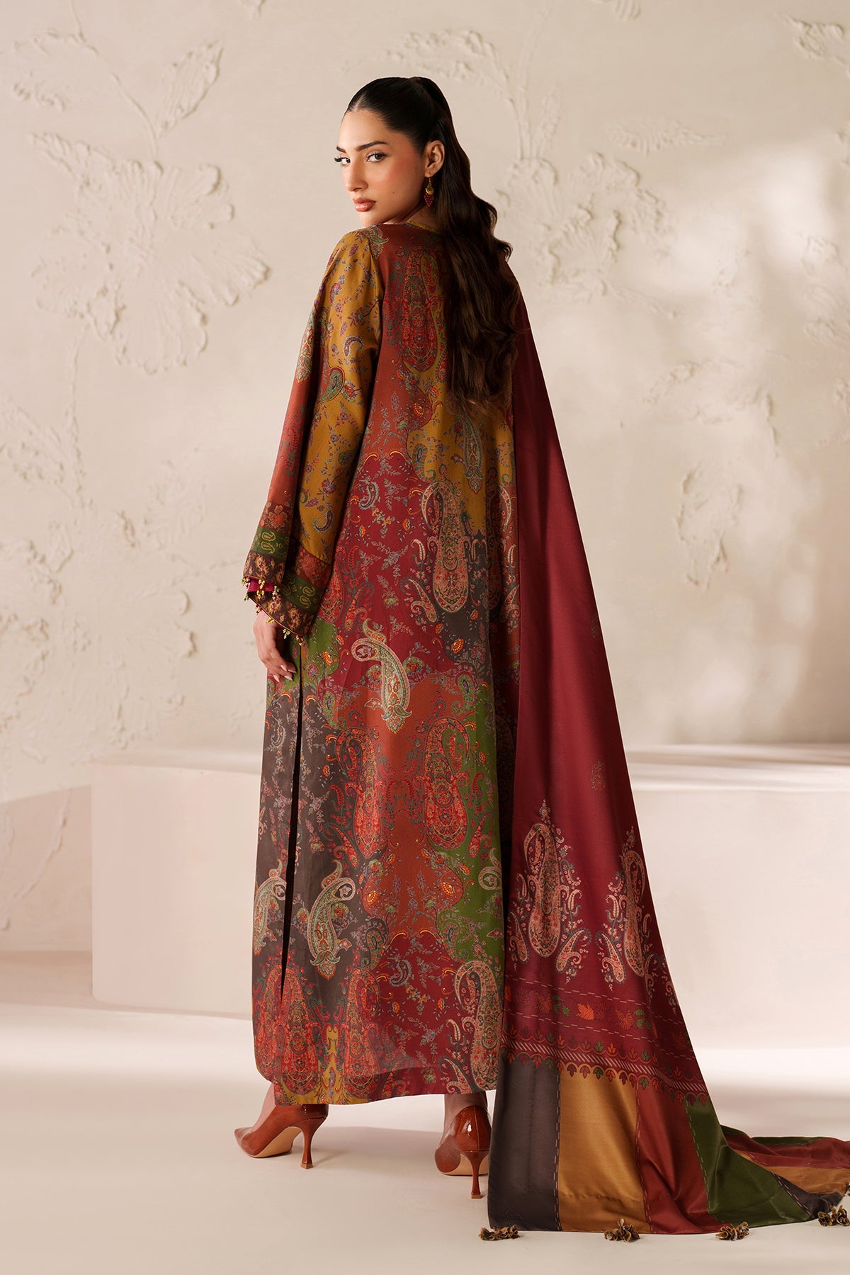 BAROQUE-3PC KHADDAR PRINTED SHIRT WITH KHADDAR PRINTED DUPATTA AND PRINTED TROUSER-BIC-2662
