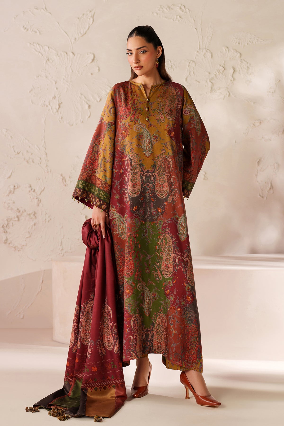 BAROQUE-3PC KHADDAR PRINTED SHIRT WITH KHADDAR PRINTED DUPATTA AND PRINTED TROUSER-BIC-2662
