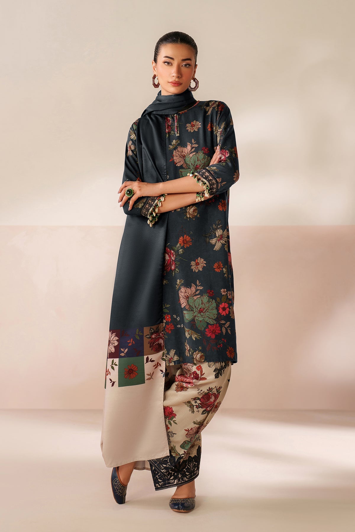 BAROQUE-3PC VISCOSE PRINTED SHIRT WITH VISCOSE PRINTED DUPATTA AND TROUSER-BIC-