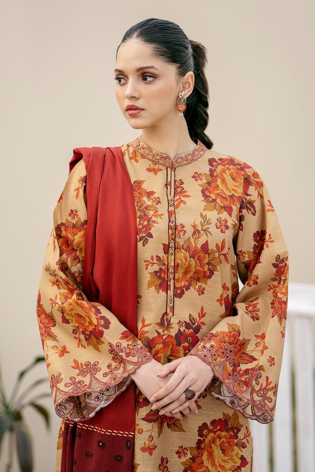 BAROQUE-3PC KHADDAR PRINTED SHIRT WITH KHADDAR PRINT DUPATTA AND PRINT TROUSER-BIC-2632