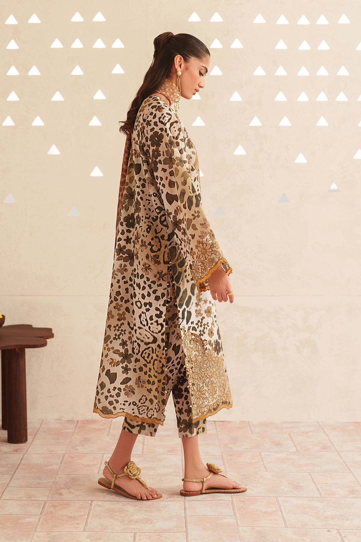 BAROQUE-3PC LAWN DIGITAL PRINTED EMB SHIRT WITH SILK PRINTED DUPATTA AND PRINTED TROUSER-BIC-023