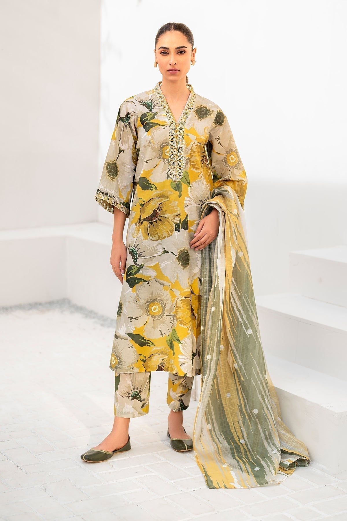 BAROUQE-3PC KARANDI PRINTED SHIRT WITH KARANDI PRINTED DUPATTA AND TROUSER-BIC-2573