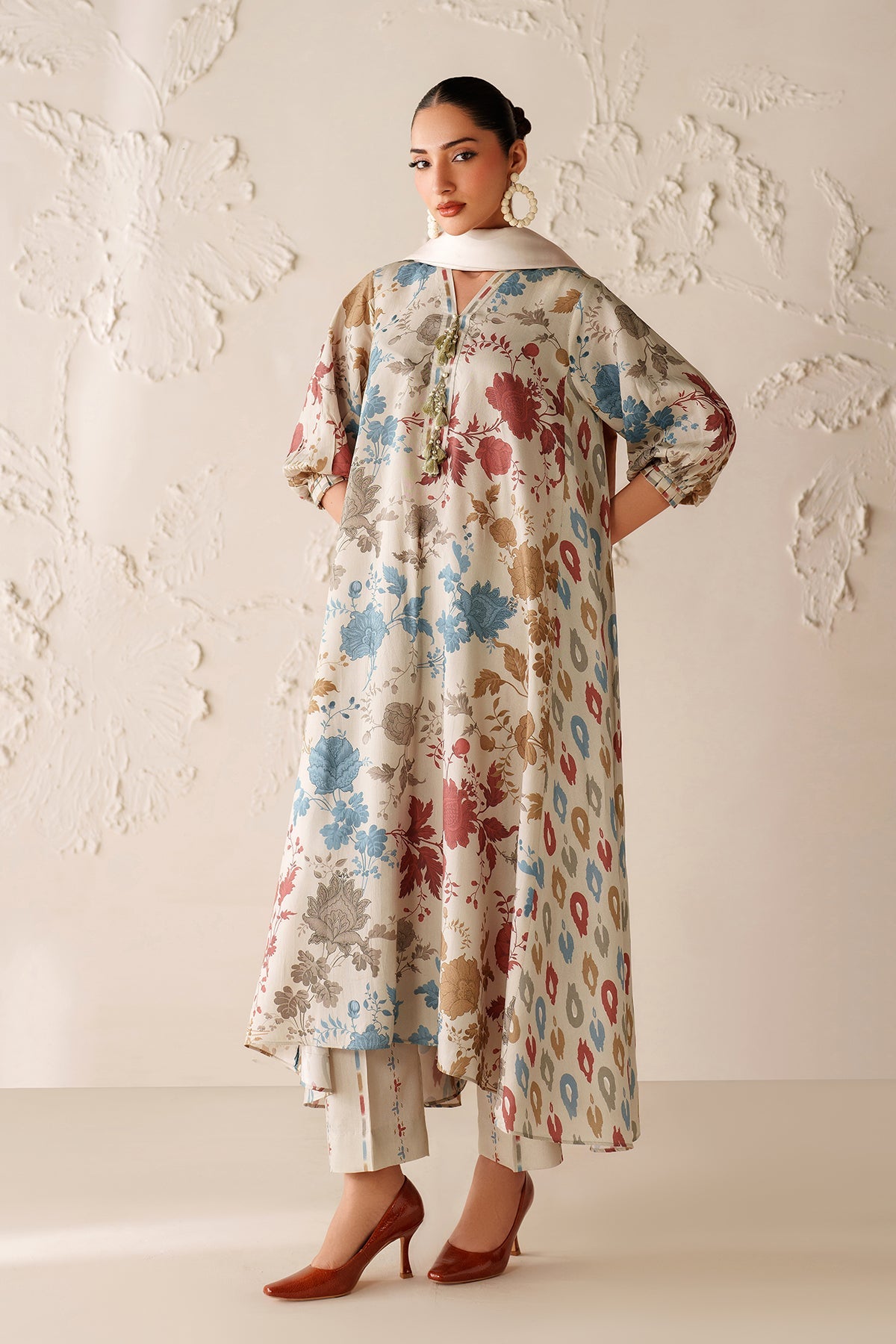 BAROQUE-3PC VISCOSE PRINTED SHIRT WITH VISCOSE PRINTED DUPATTA AND TROUSER-BIC