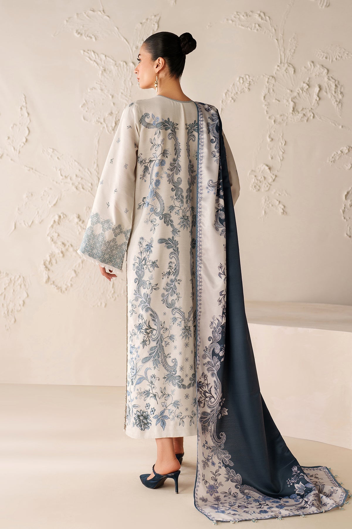 BAROQUE-3PC VISCOSE PRINTED SHIRT WITH VISCOSE PRINTED DUPATTA AND TROUSER-BIC