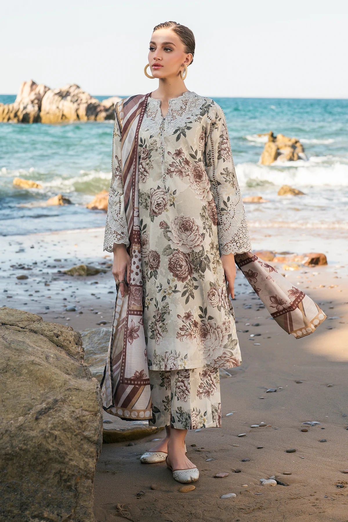 BAROUQE-3PC KARANDI PRINTED SHIRT WITH KARANDI PRINTED DUPATTA AND TROUSER-BIC-2571