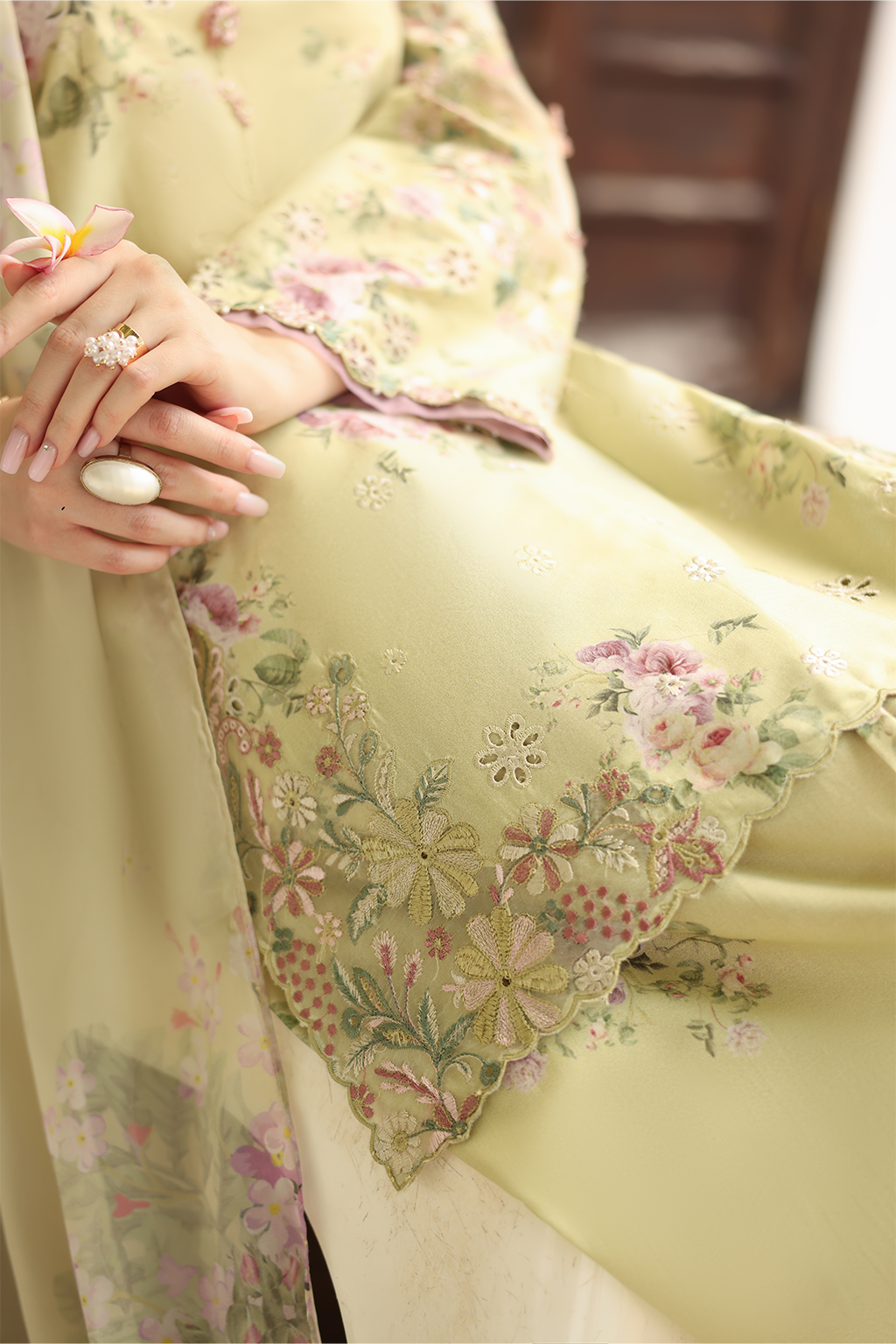 IZNIK-3PC LAWN PRINTED EMB SHIRT WITH SILK PRINTED DUPATTA AND TROUSER-BIC-041