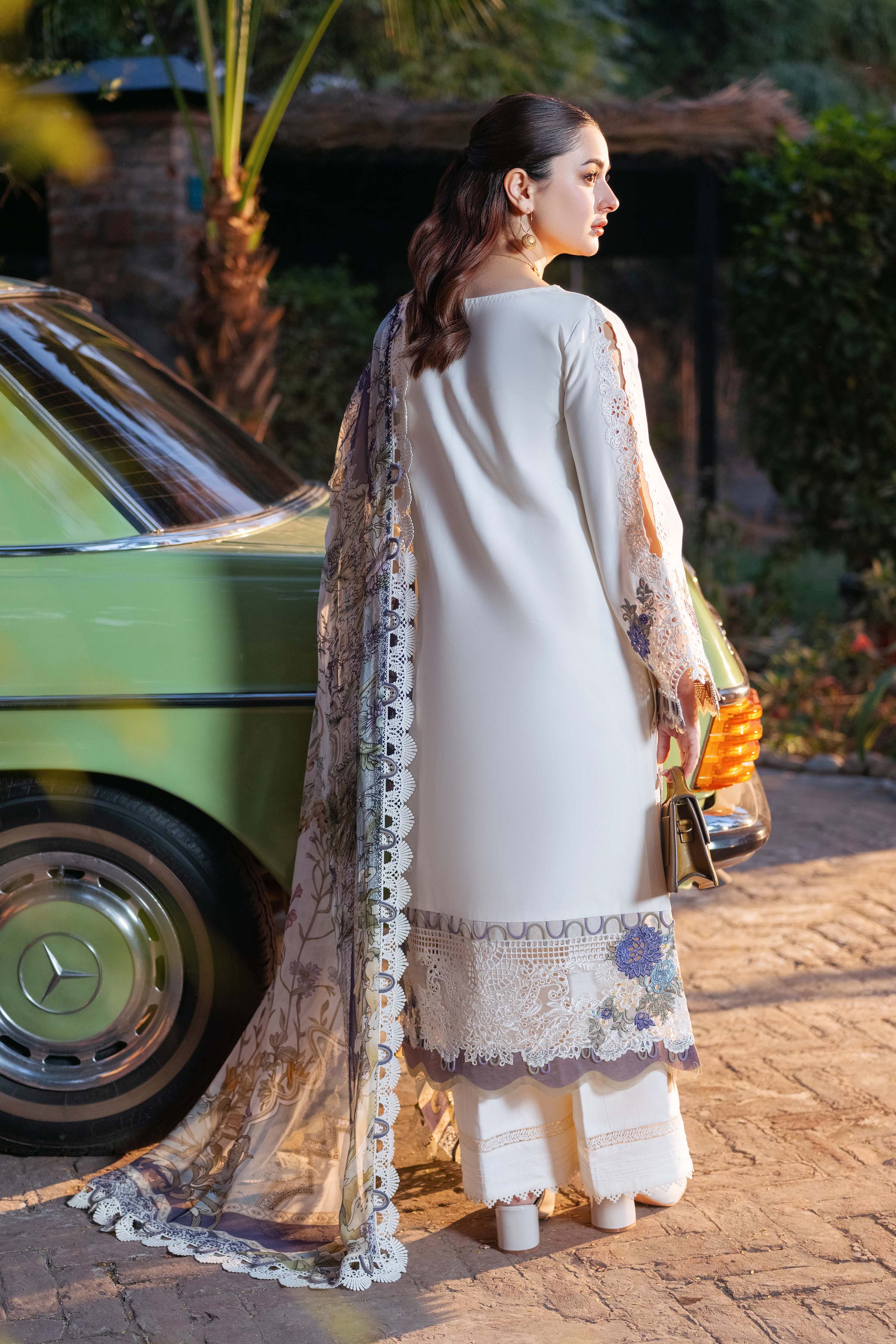 JADE - 3PC LAWN EMBROIDERED SHIRT WITH CHIFFON PRINTED DUPATTA AND TROUSER-BIC-3821