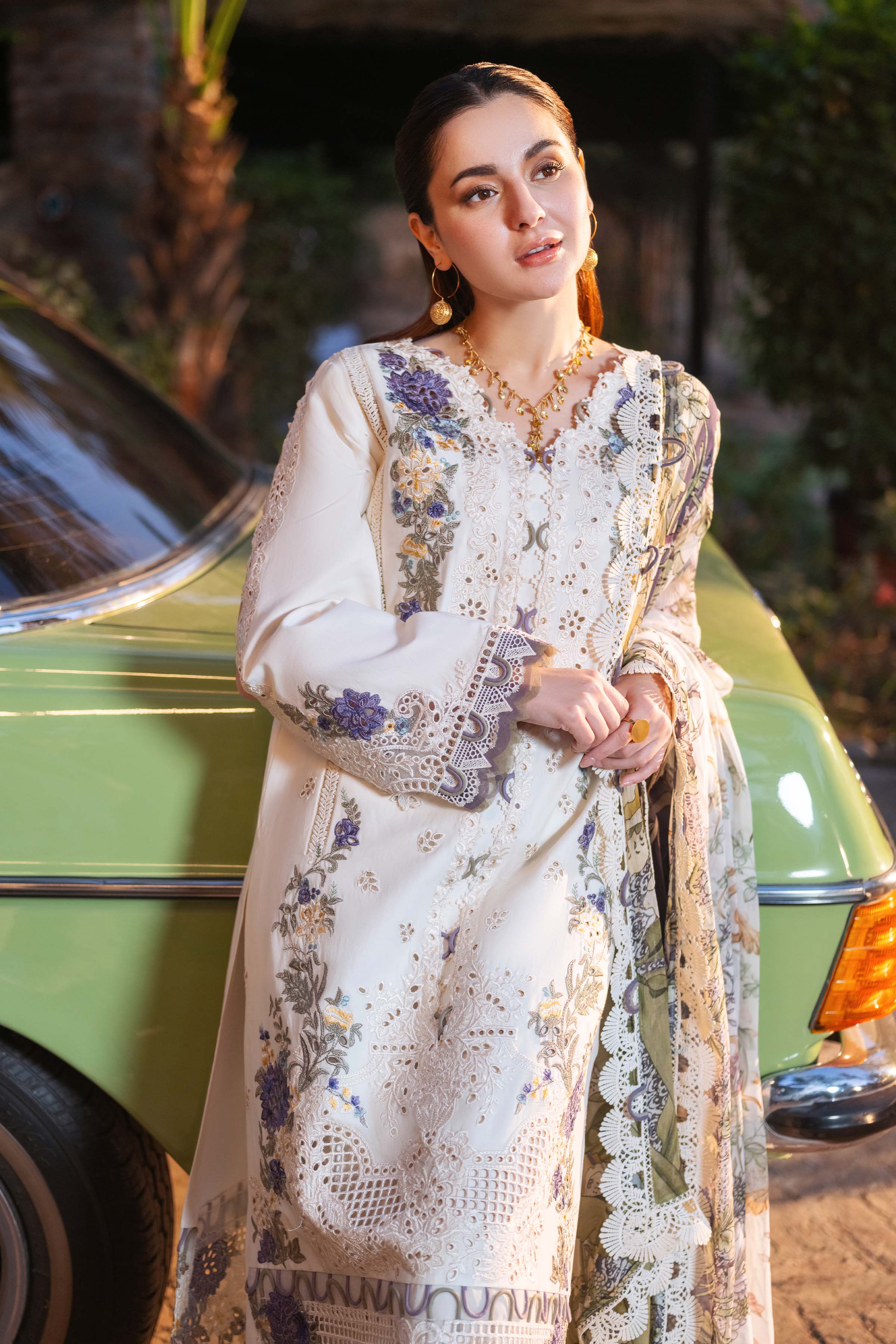 JADE - 3PC LAWN EMBROIDERED SHIRT WITH CHIFFON PRINTED DUPATTA AND TROUSER-BIC-3821