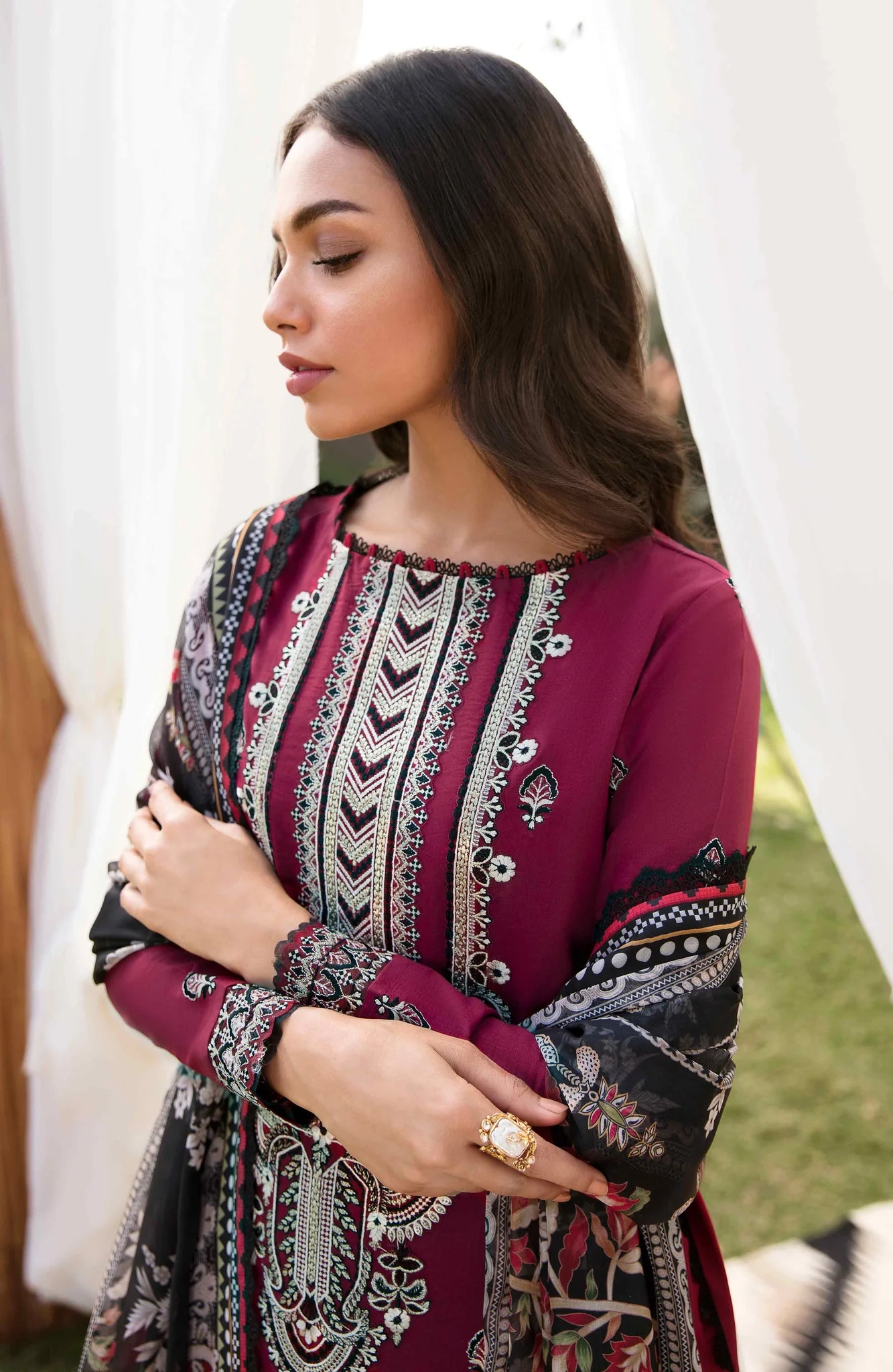 BATIK -3PC DHANAK EMBROIDERED SHIRT WITH COUTRAI WOOL PRINTED SHAWL & TROUSER-BIC-3120