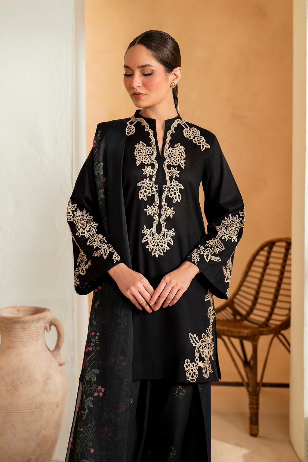 IZNIK- 3PC LAWN EMBROIDERED SHIRT WITH CHIFFON PRINTED DUPATTA AND EMB TROUSER-BIC-4513