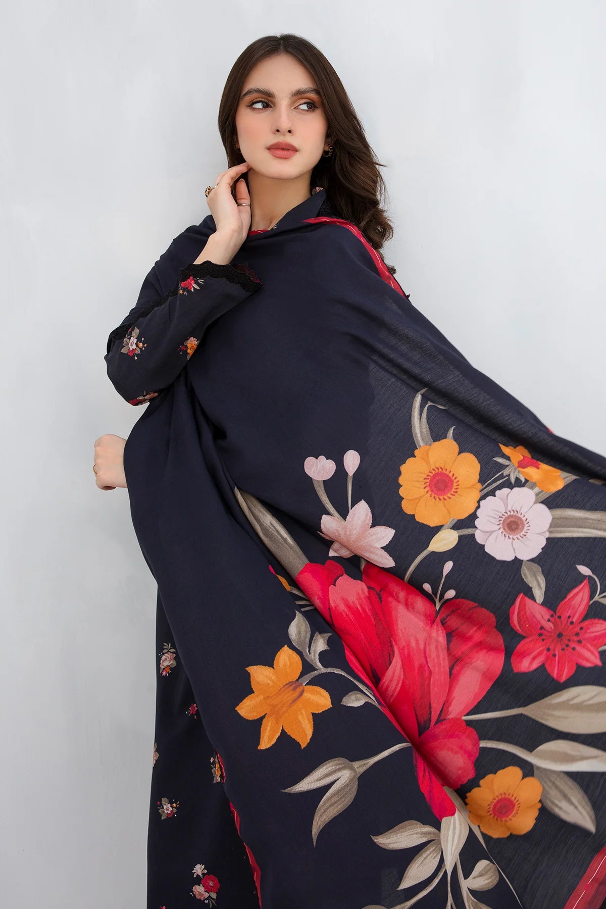 BAROQUE-3PC KHADDAR PRINTED SHIRT WITH KHADDAR PRINT DUPATTA AND PRINT TROUSER-BIC-2605