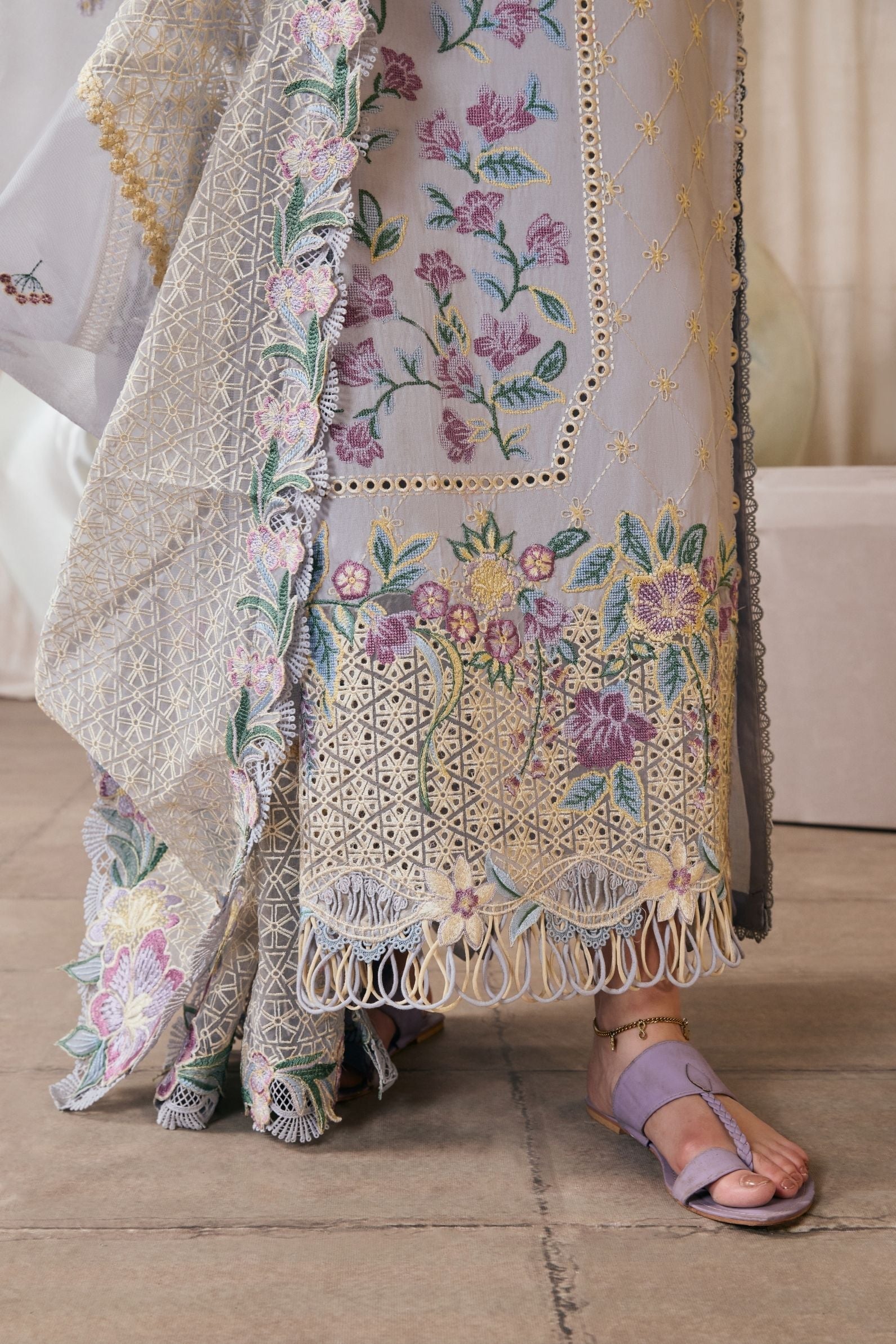 MARYAM HUSSAIN-3PC LAWN EMBROIDERED SHIRT WITH KHADDI NET EMB DUPATTA AND TROUSER-BIC-4913