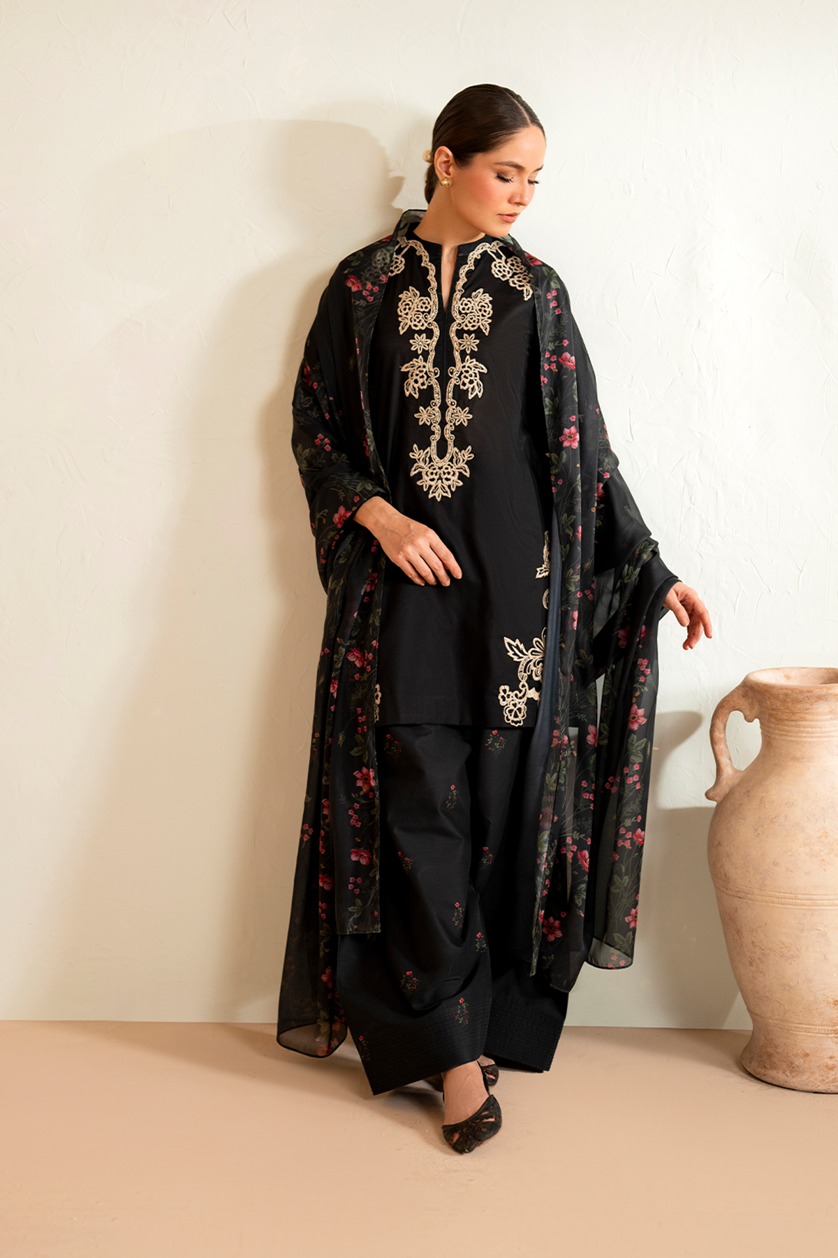 IZNIK- 3PC LAWN EMBROIDERED SHIRT WITH CHIFFON PRINTED DUPATTA AND EMB TROUSER-BIC-4513