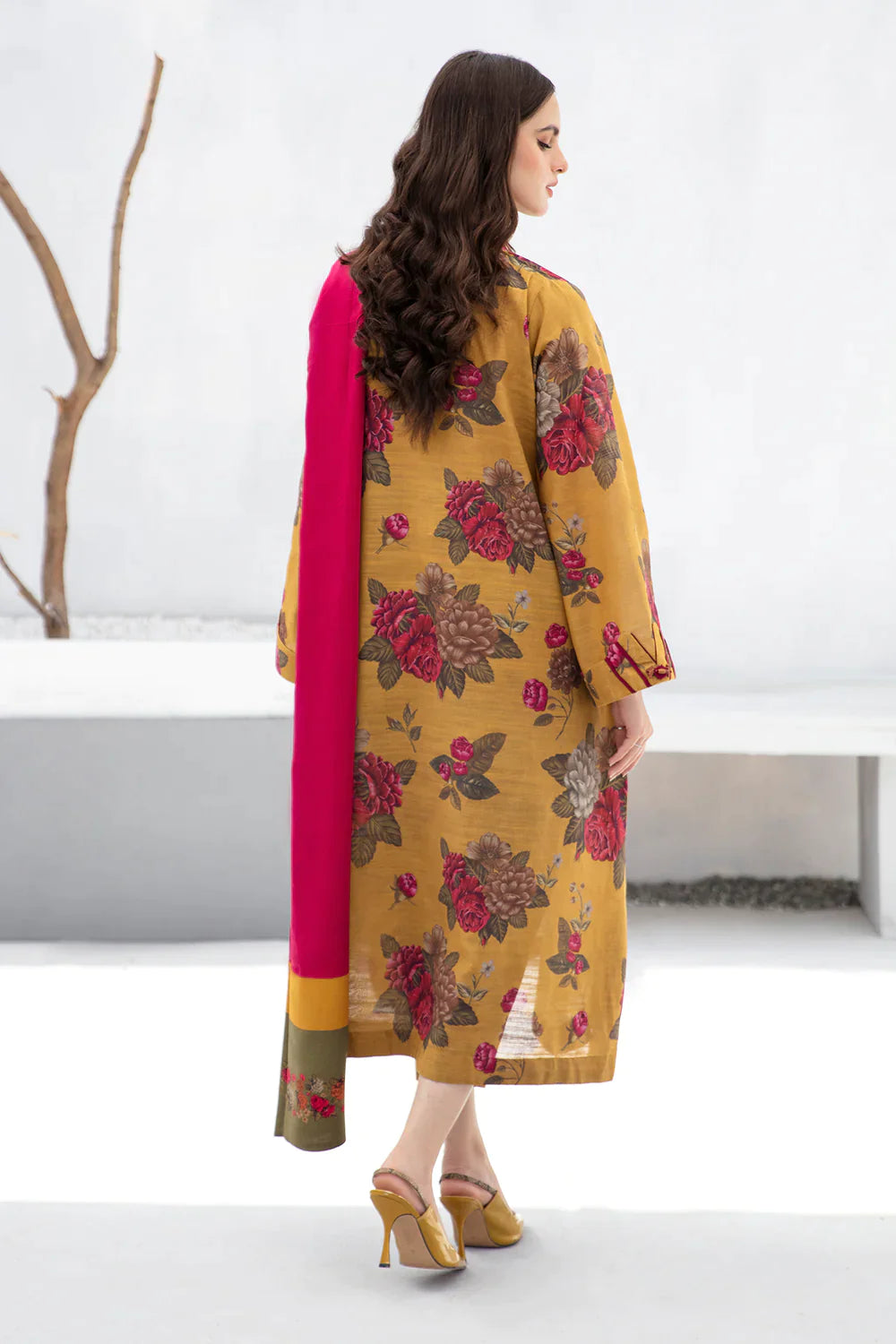 BAROQUE-3PC KHADDAR PRINTED SHIRT WITH KHADDAR PRINT DUPATTA AND PRINT TROUSER-BIC-2619