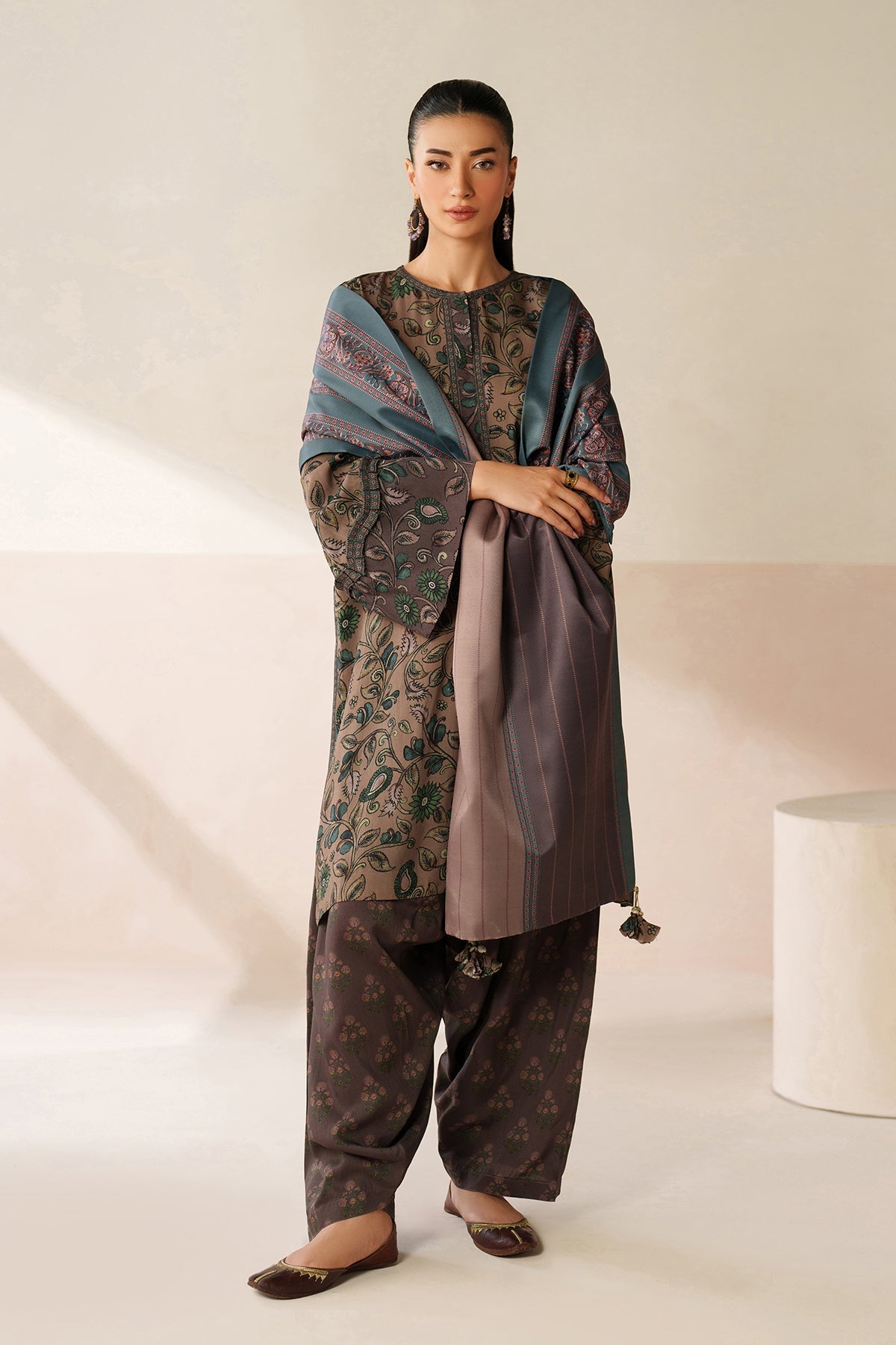 BAROQUE-3PC VISCOSE PRINTED SHIRT WITH VISCOSE PRINTED DUPATTA AND TROUSER-BIC-