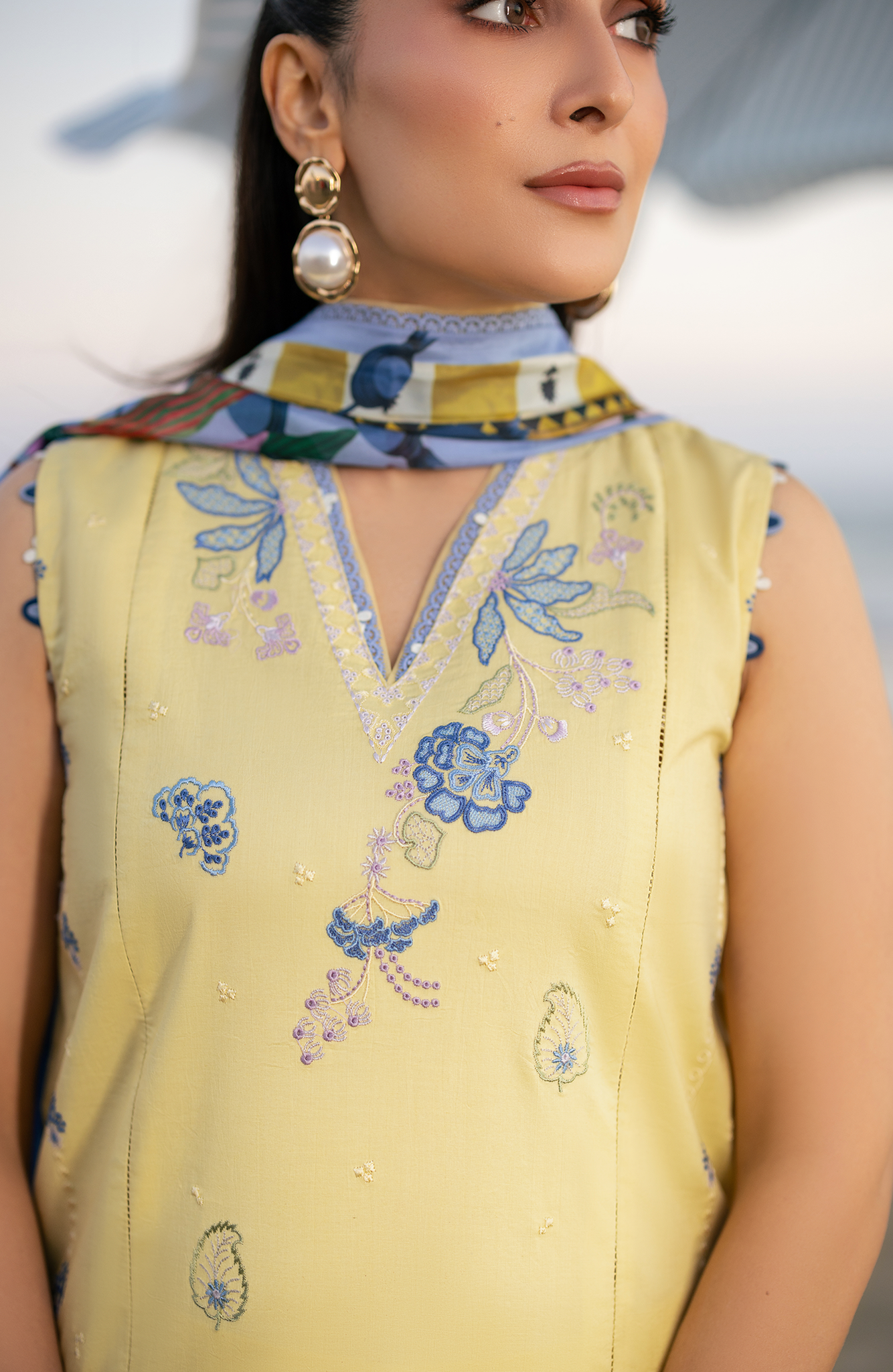 SERAN-3PC LAWN EMBROIDERED SHIRT WITH CHIFFON PRINTED DUPATTA AND TROUSER-BIC-4850
